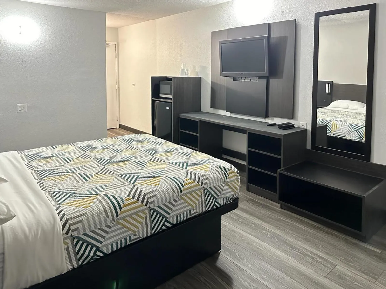 Bed in Motel 6-Omaha, NE