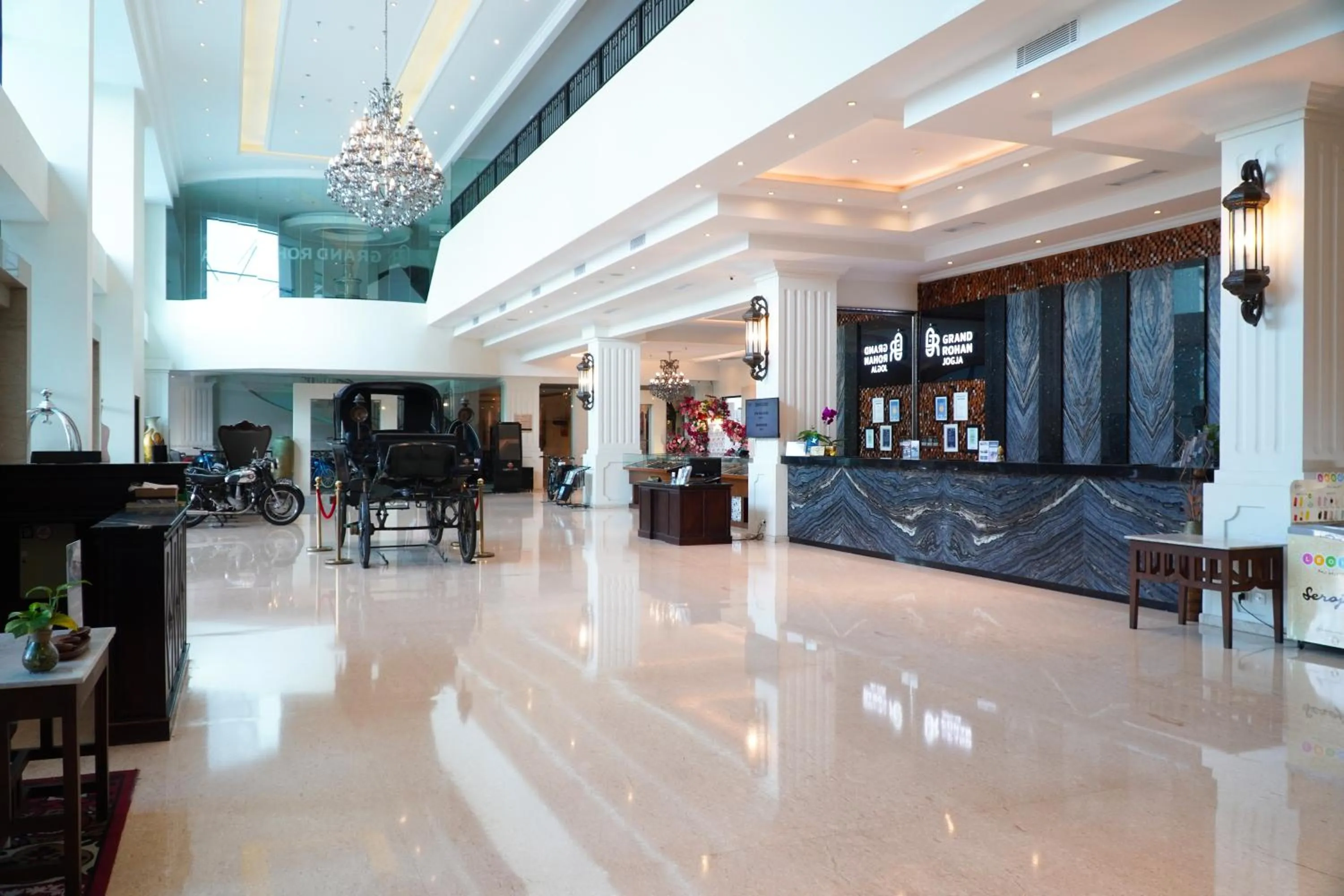 Lobby or reception in Grand Rohan Jogja