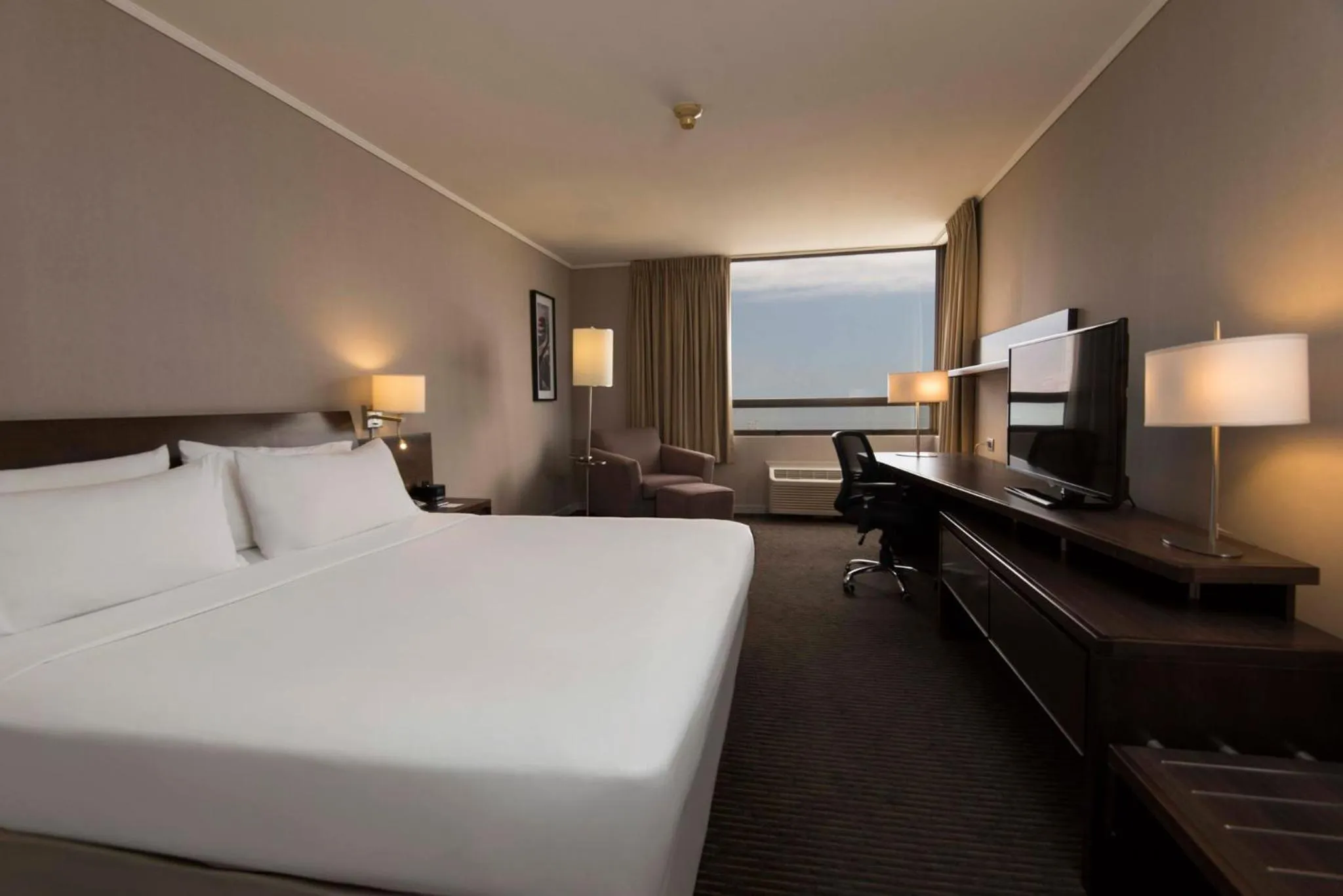 Photo of the whole room, Bed in Holiday Inn Express - Iquique by IHG