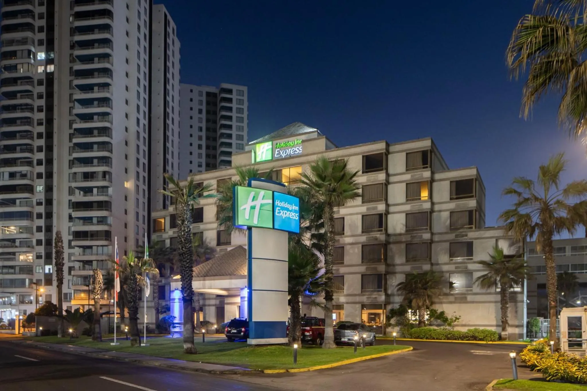 Property building in Holiday Inn Express - Iquique by IHG