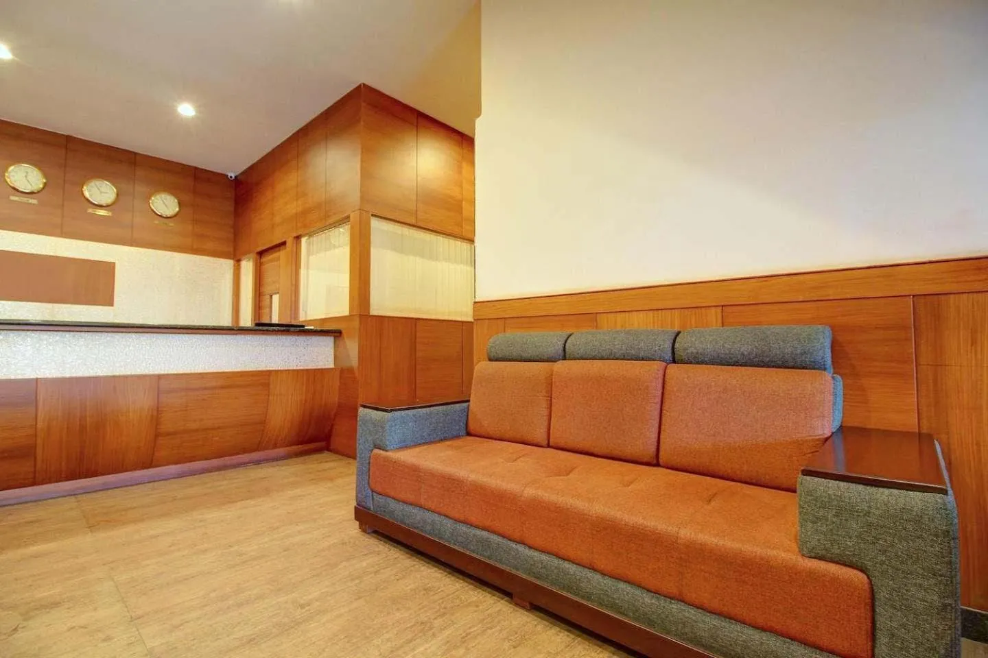 Lobby or reception in Traders Hotel - Kankanady, Mangalore