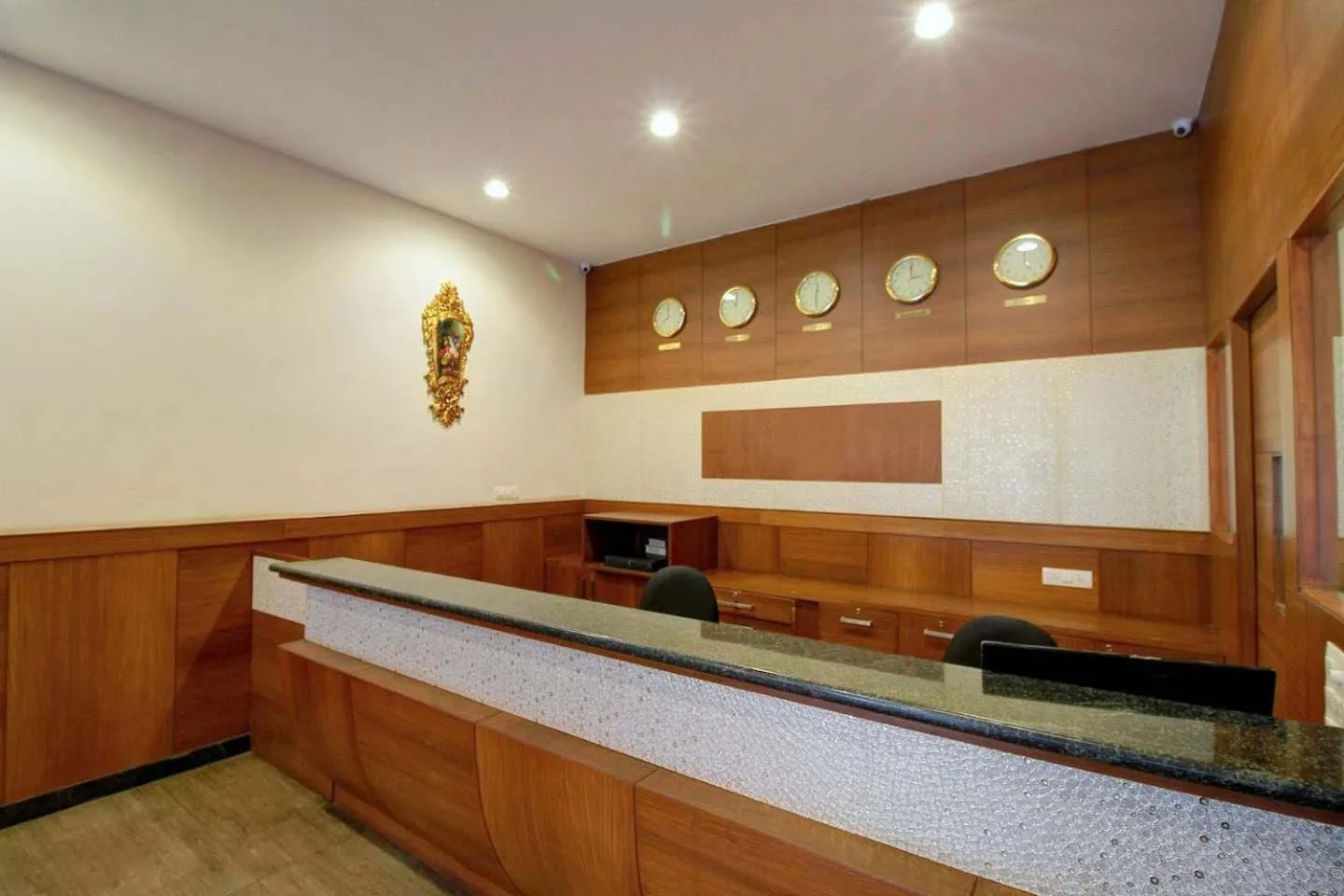 Lobby or reception in Traders Hotel - Kankanady, Mangalore