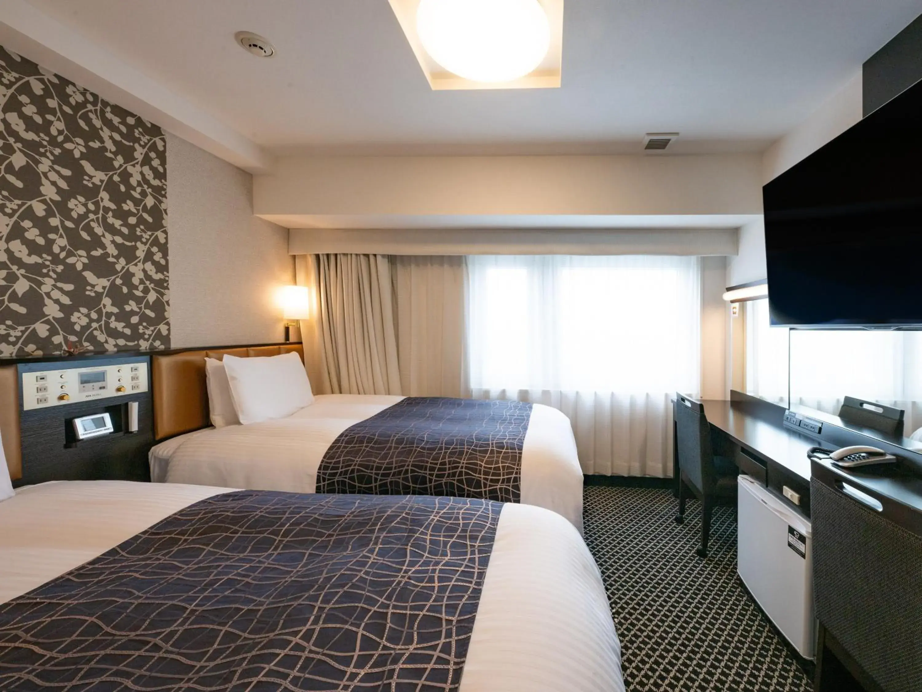 Twin Room - single occupancy - Non-Smoking in APA Hotel & Resort Nishishinjuku Gochome Ekimae Tower - Formerly APA Hotel & Resort Nishishinjuku Gochome Eki Tower Twin Room - single occupancy - Non-Smoking in APA Hotel & Resort Nishishinjuku Gochome Ekimae Tower - Formerly APA Hotel & Resort Nishishinjuku Gochome Eki Tower