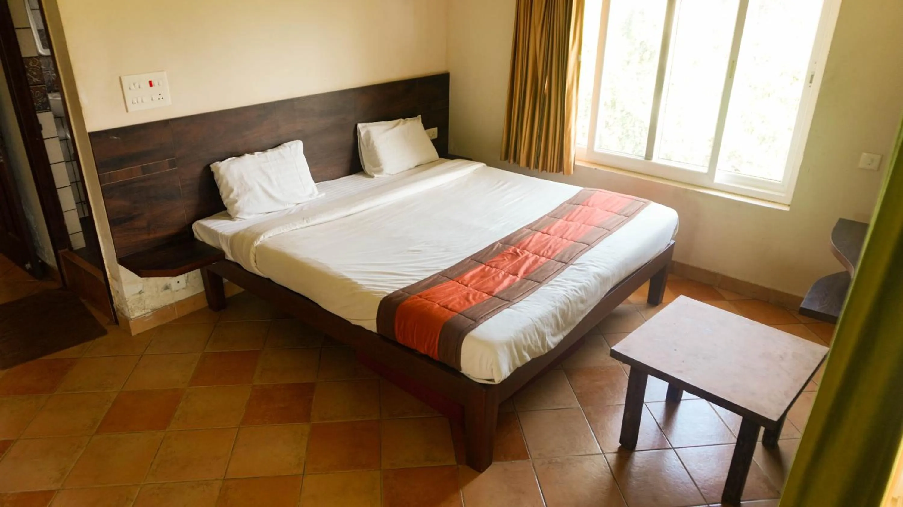 Bedroom, Bed in River Valley Resort
