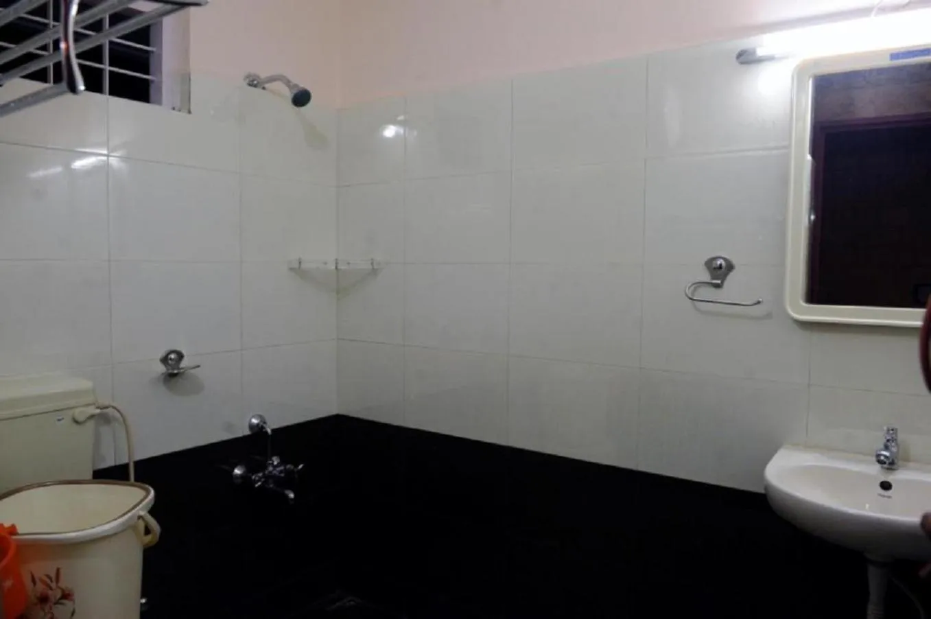 Bathroom in River Valley Resort