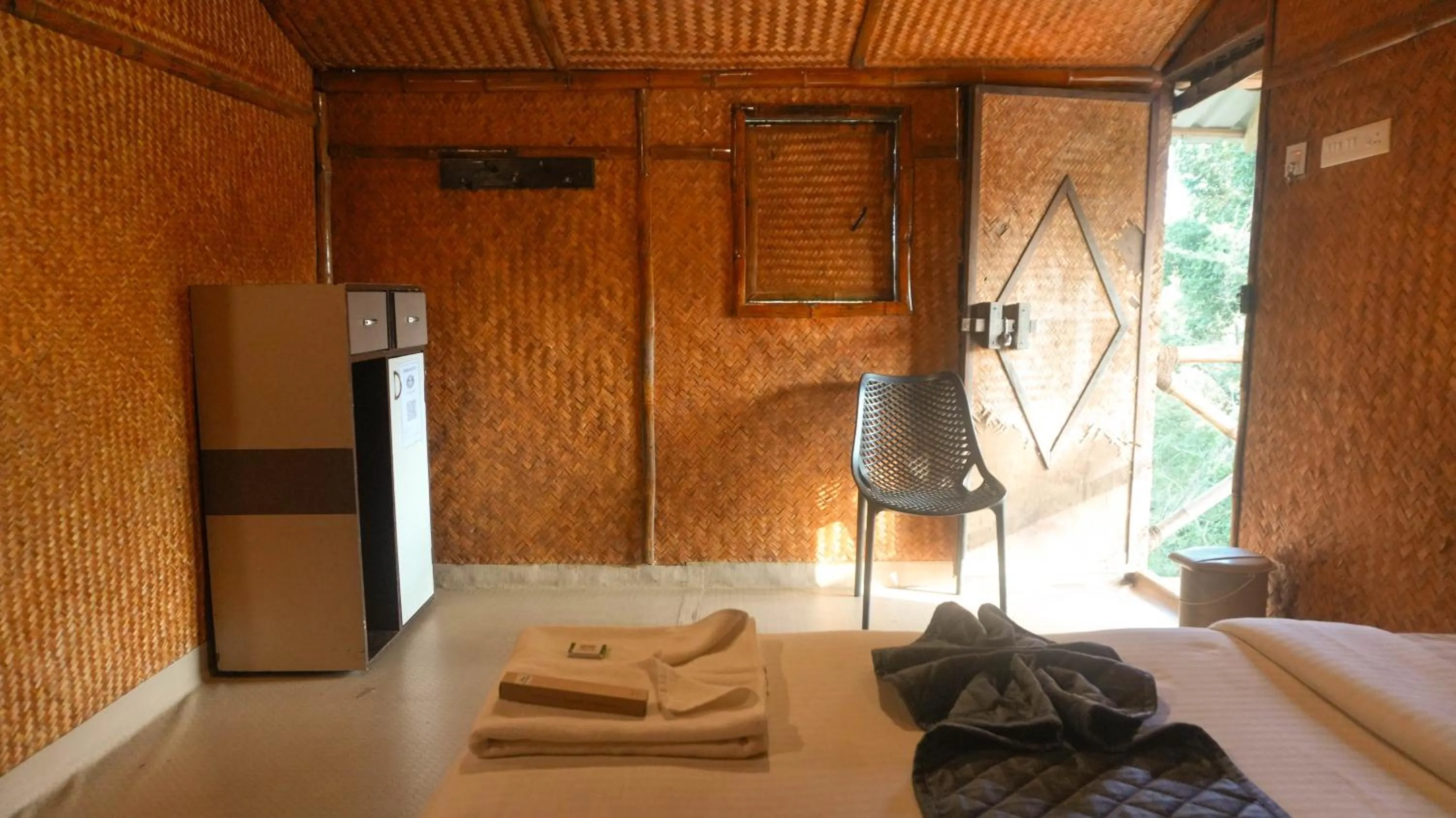 Bedroom, Bed in River Valley Resort