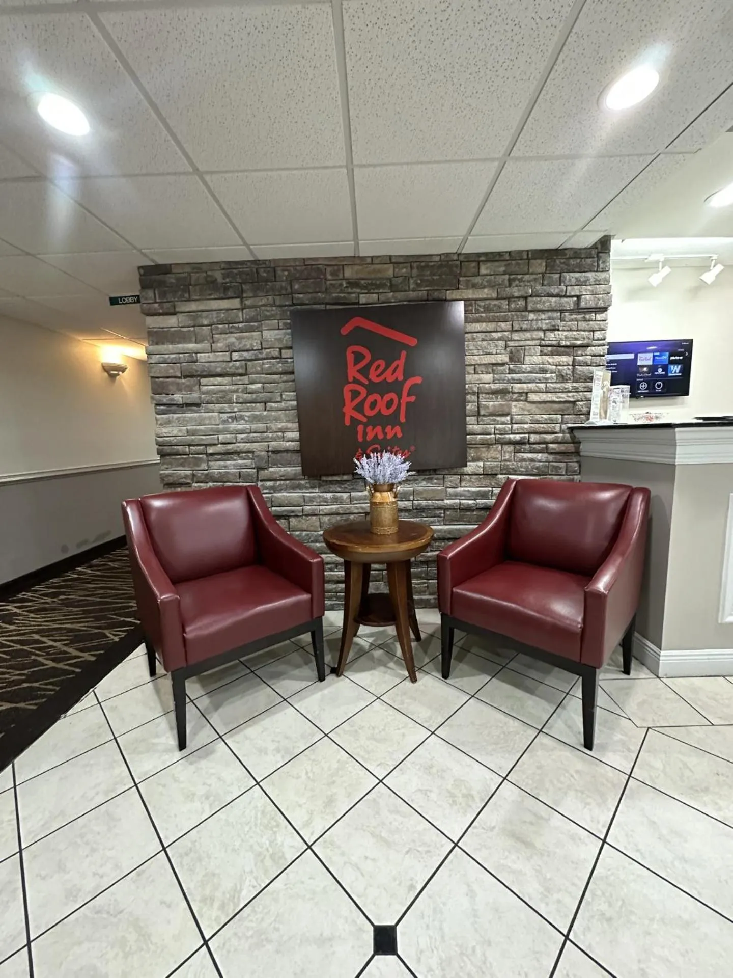 Lobby or reception in Red Roof Inn & Suites Biloxi - Ocean Springs