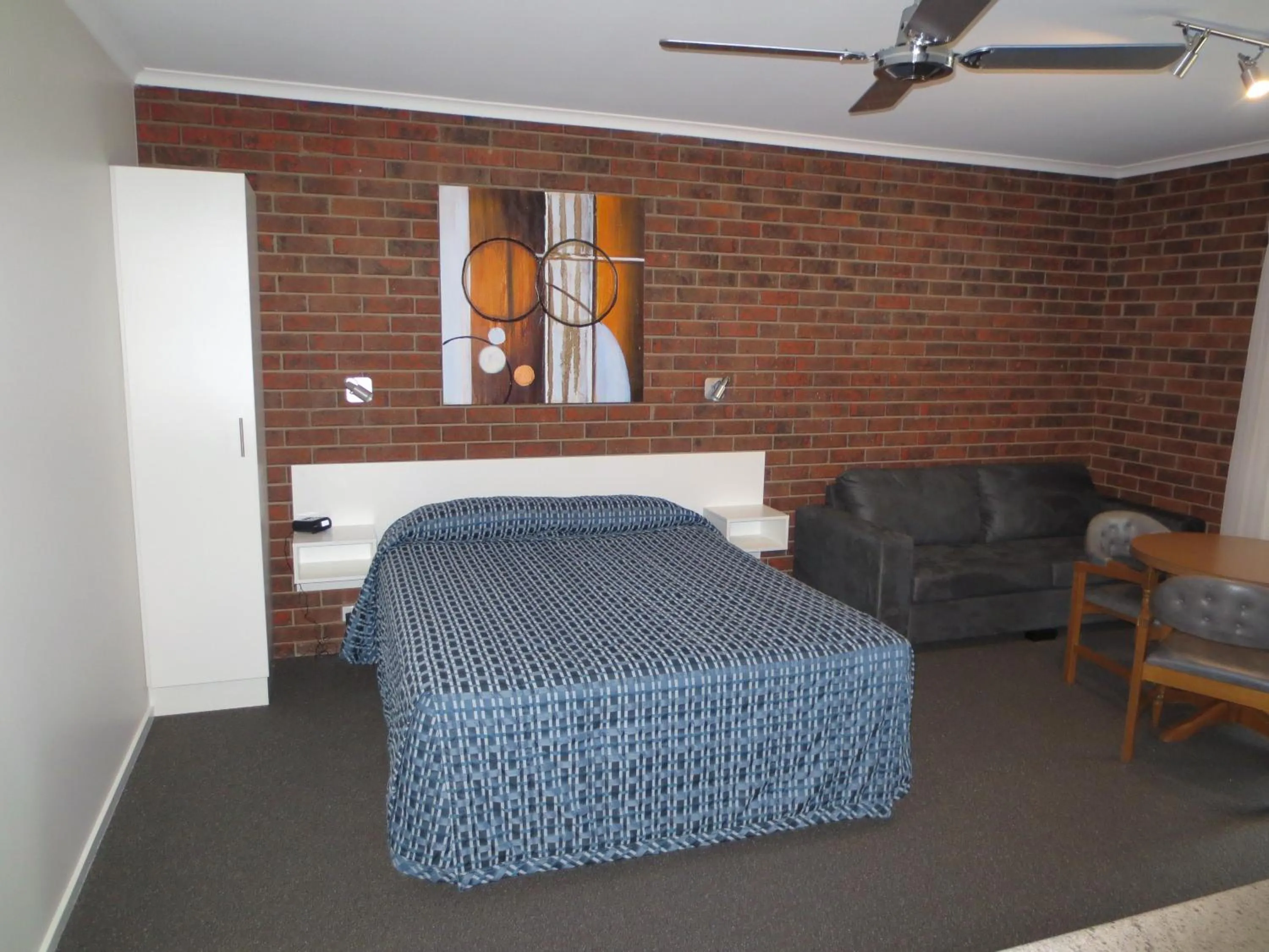 Bed in Tocumwal Golf Resort