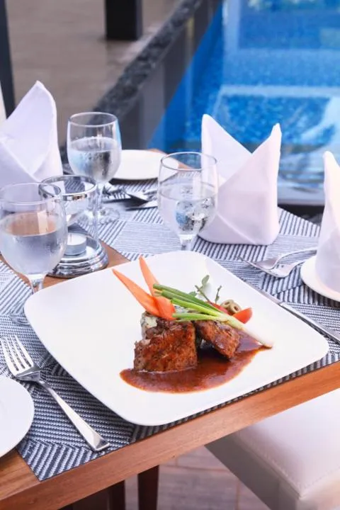 Food and drinks in Serendiva Beach