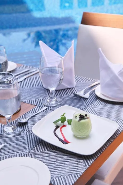 Food and drinks in Serendiva Beach