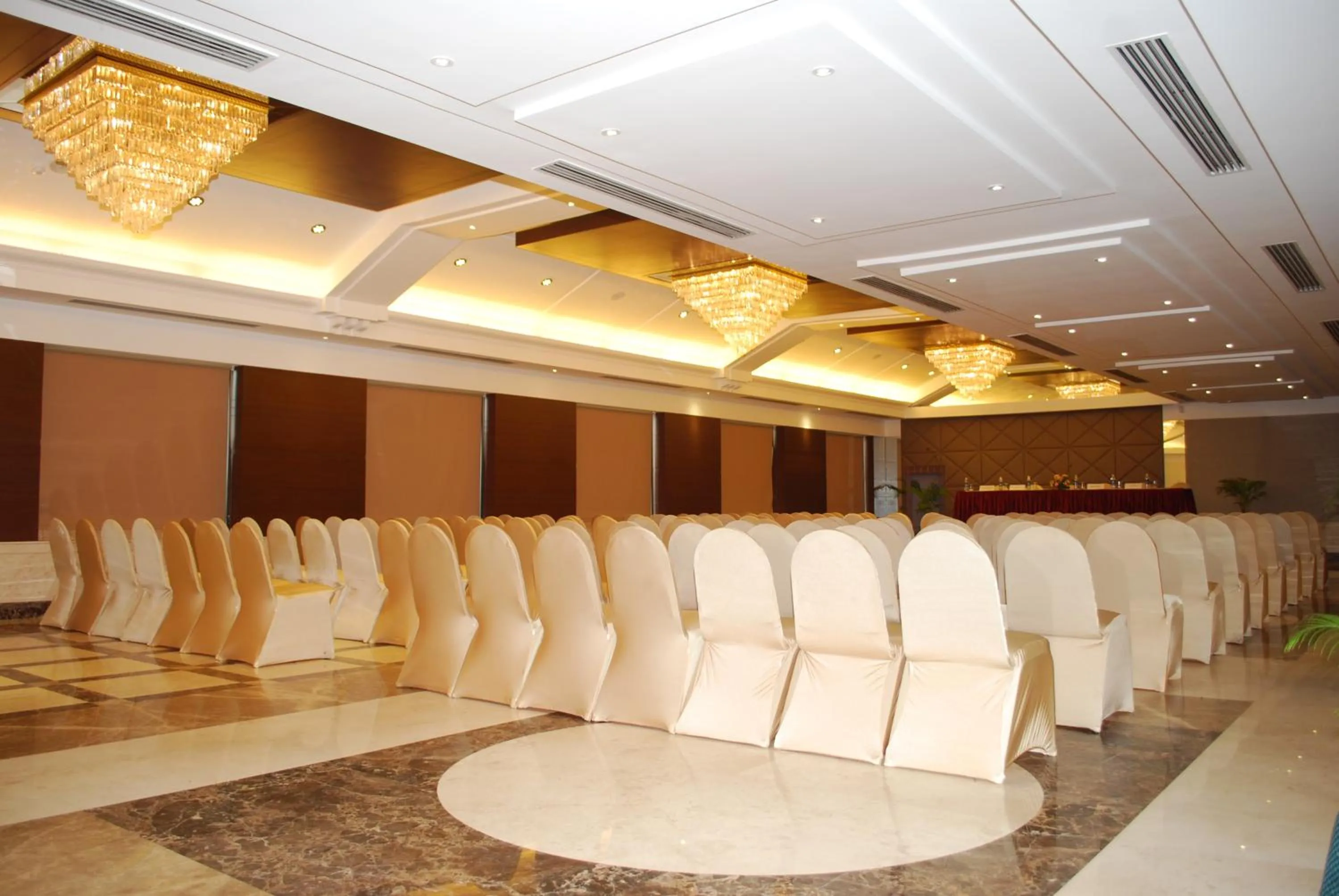 Business facilities in Beverly Hotel