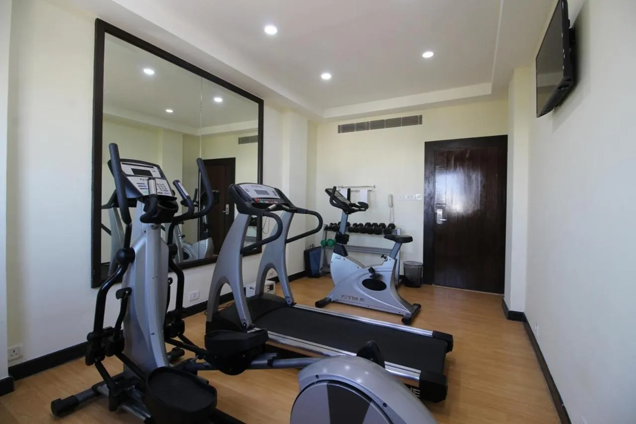 Fitness centre/facilities in Beverly Hotel