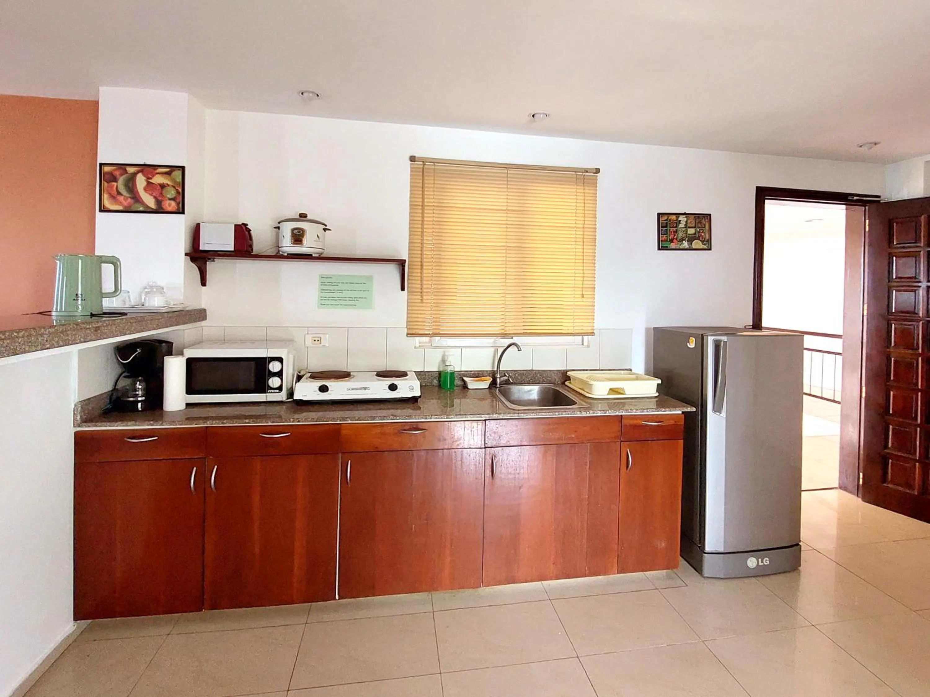 Kitchen or kitchenette in Bohol Vantage Resort