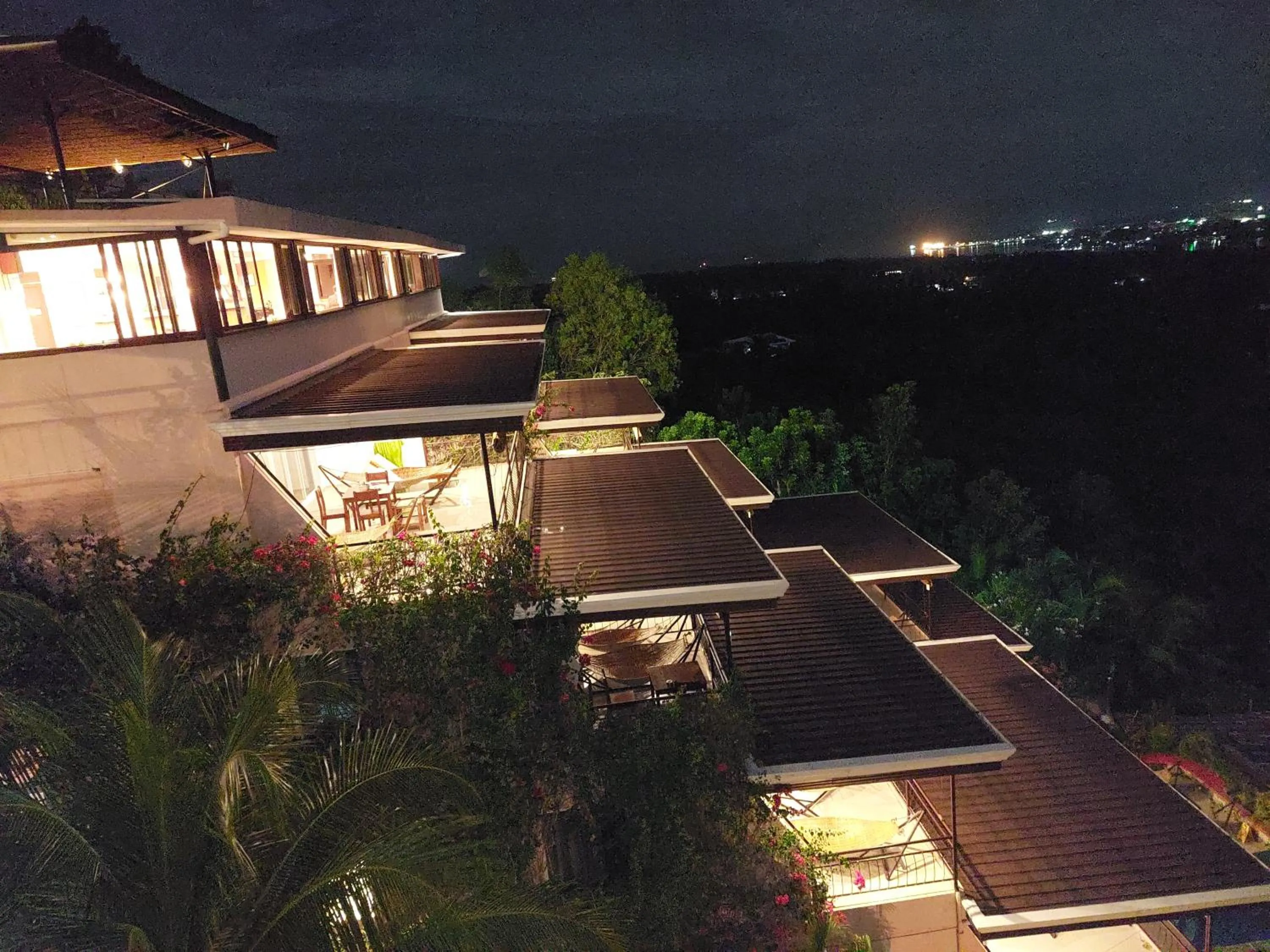 Property building in Bohol Vantage Resort