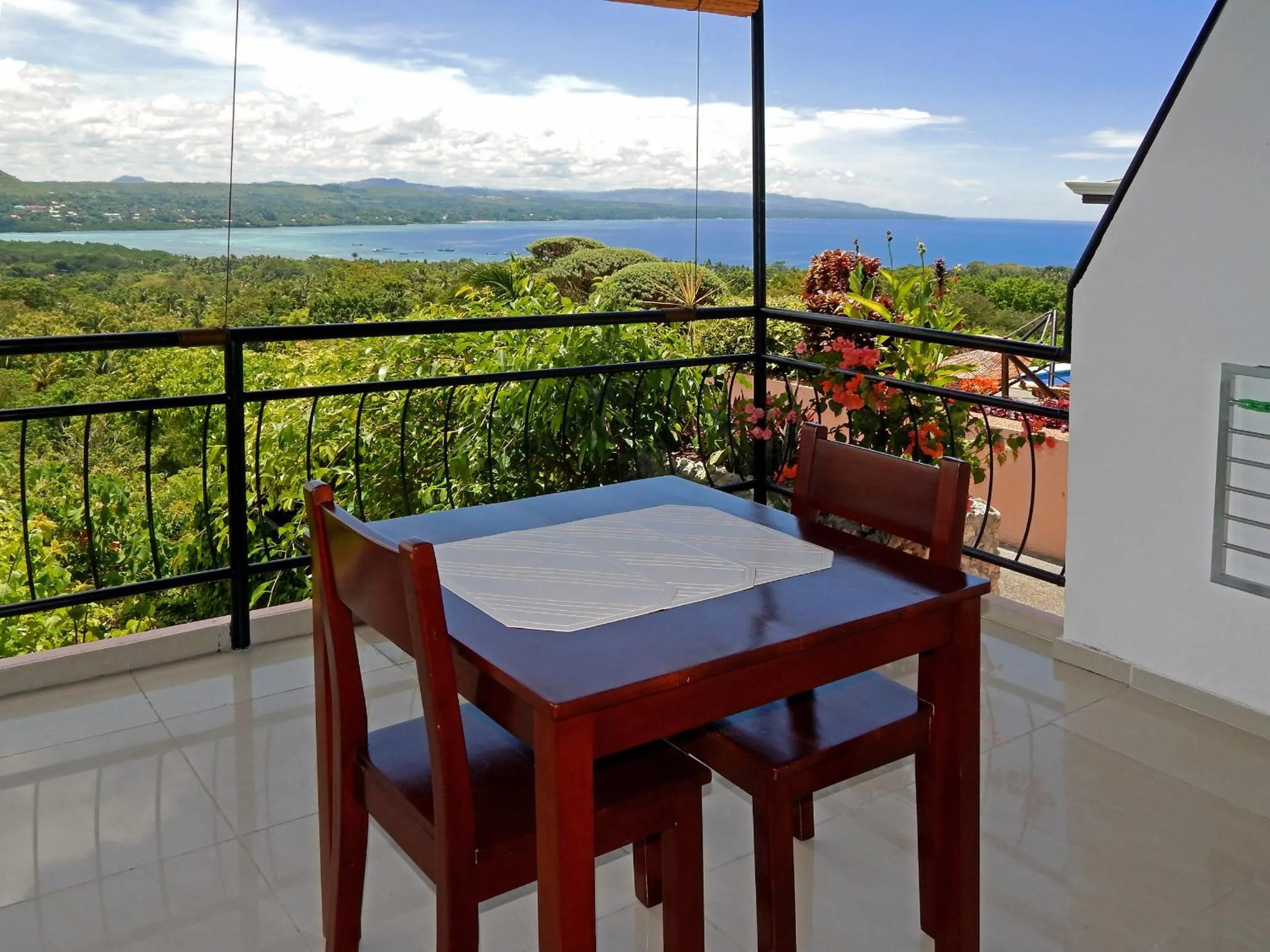 Dining area in Bohol Vantage Resort