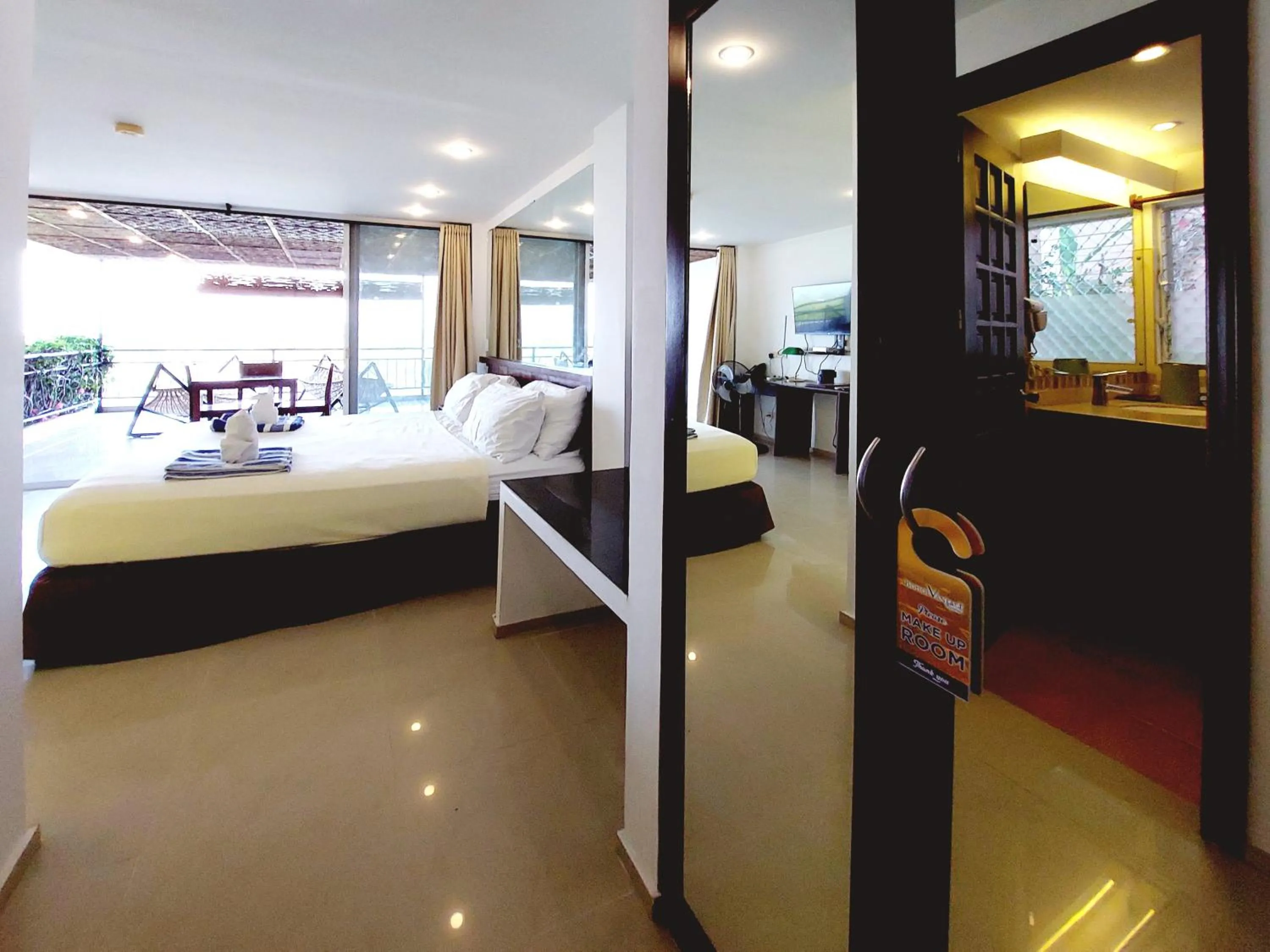 Photo of the whole room, Bed in Bohol Vantage Resort