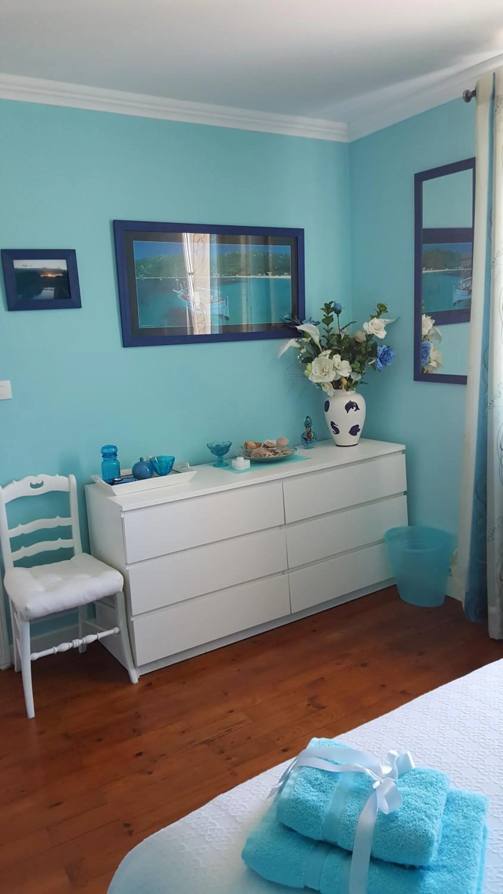 Bedroom, Bed in Au berceau du loup agile