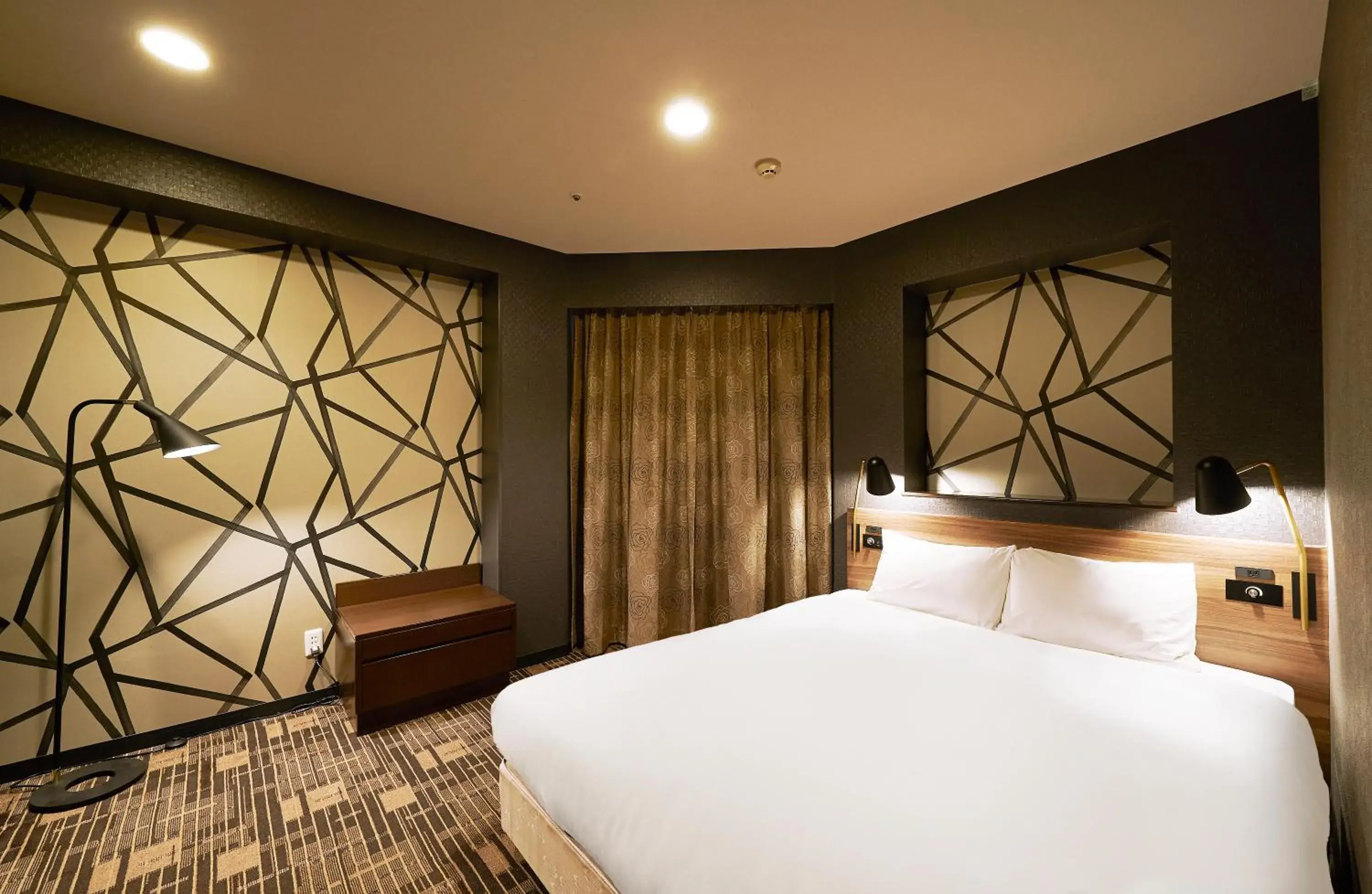 Corner Double Room - single occupancy - Non Smoking in Sotetsu Fresa Inn Kawasaki-Higashiguchi Corner Double Room - single occupancy - Non Smoking in Sotetsu Fresa Inn Kawasaki-Higashiguchi