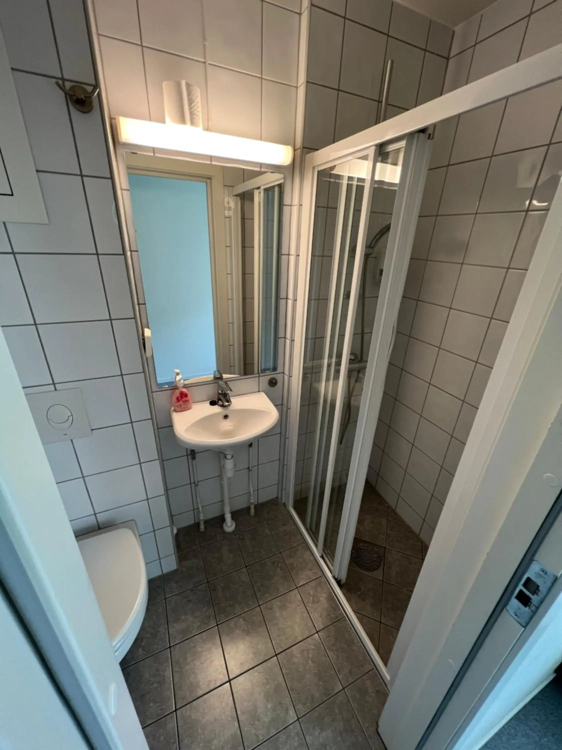 Economy Twin Room in Bodø Hostel & Motel Economy Twin Room in Bodø Hostel & Motel