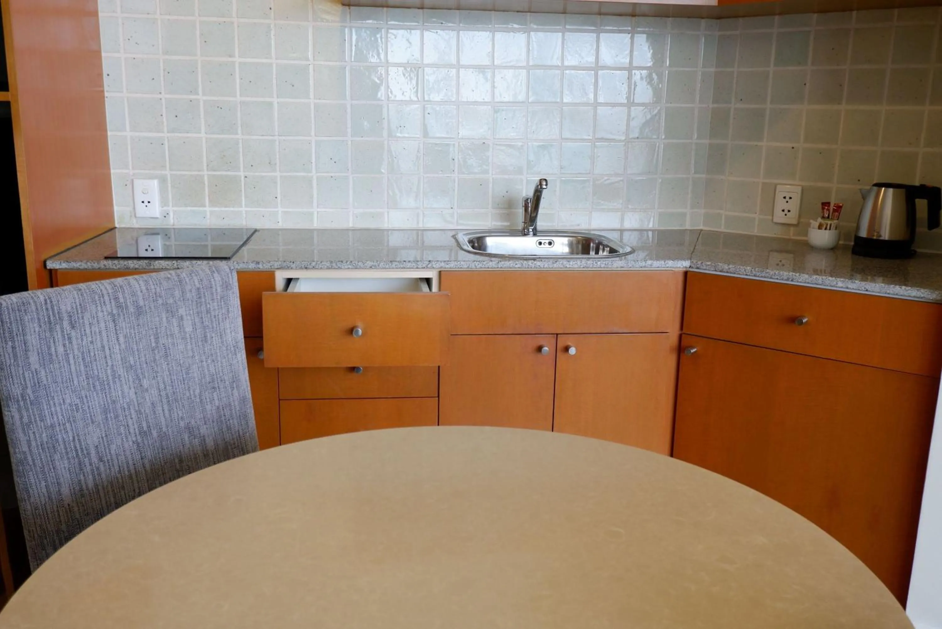 Kitchen or kitchenette in Chatrium Sathon Bangkok