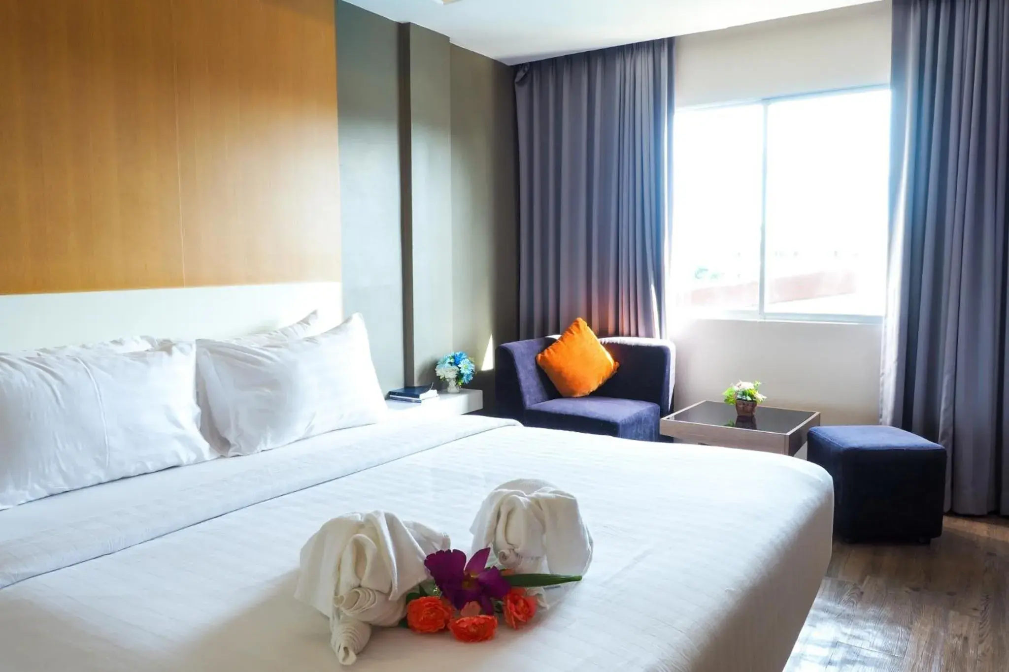 Deluxe Double Room in New Travel Lodge Hotel Deluxe Double Room in New Travel Lodge Hotel