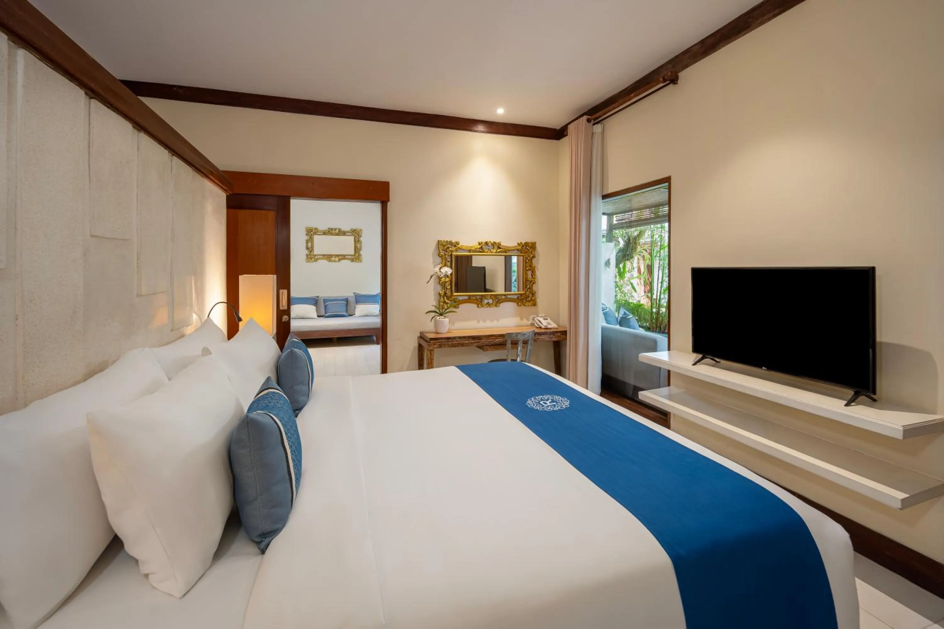 View (from property/room), Bed in Rama Residence Seminyak