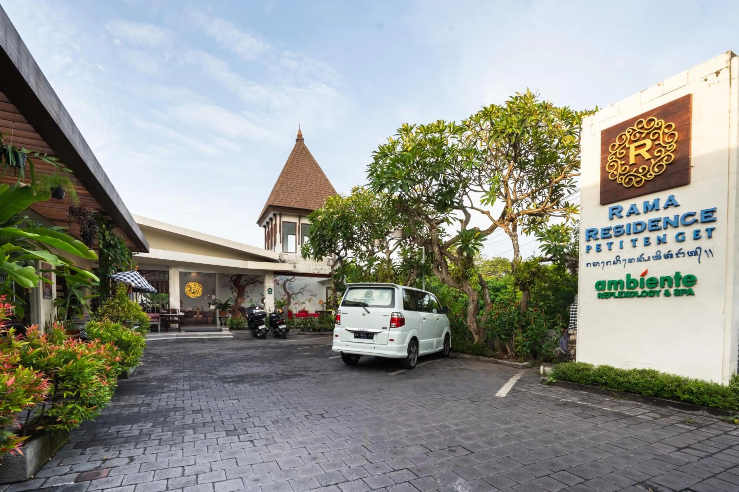 Facade/entrance in Rama Residence Seminyak