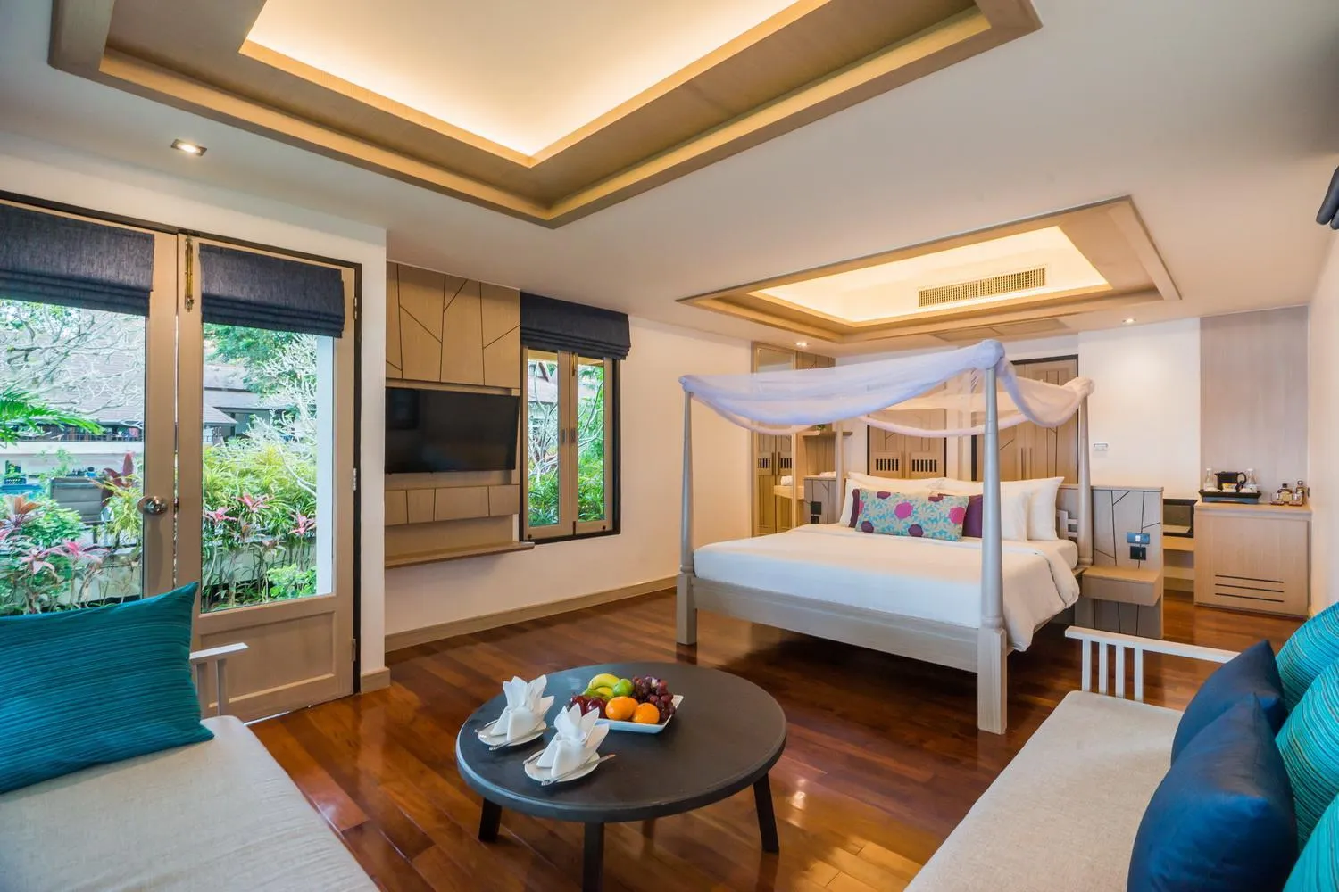 Bed in Barali Beach Resort Koh Chang