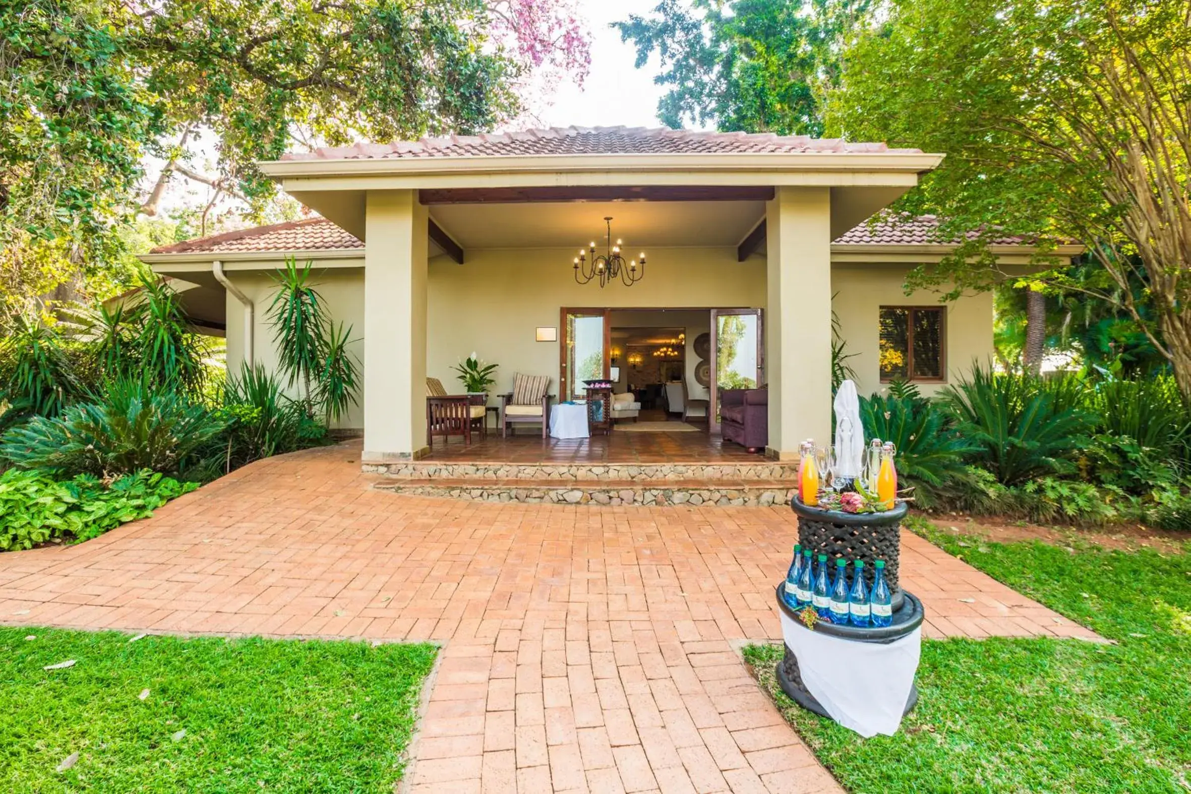 Facade/entrance in Sondela Nature Reserve & Spa Country House Facade/entrance in Sondela Nature Reserve & Spa Country House