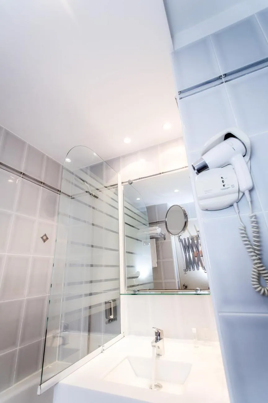 Bathroom in Le Noirlac