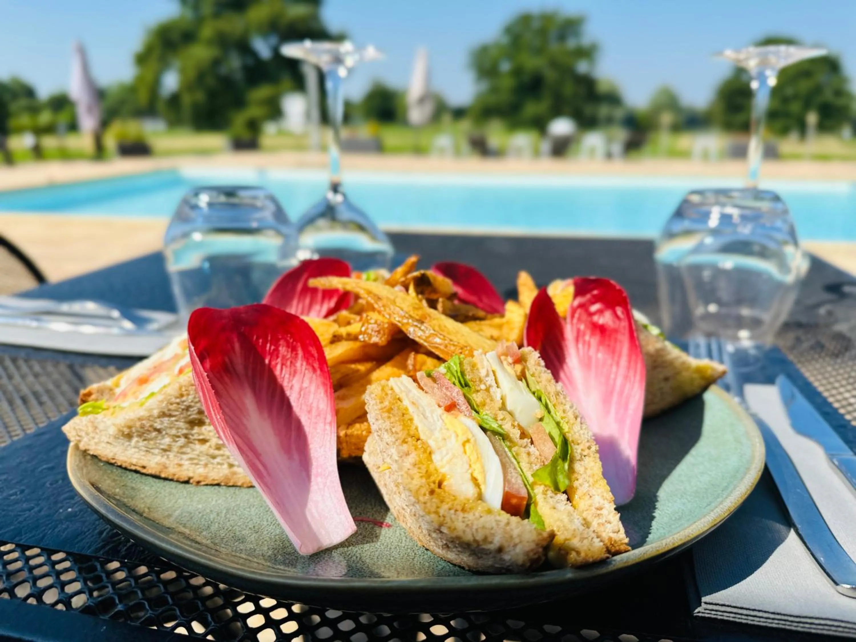 Restaurant/places to eat in Le Noirlac