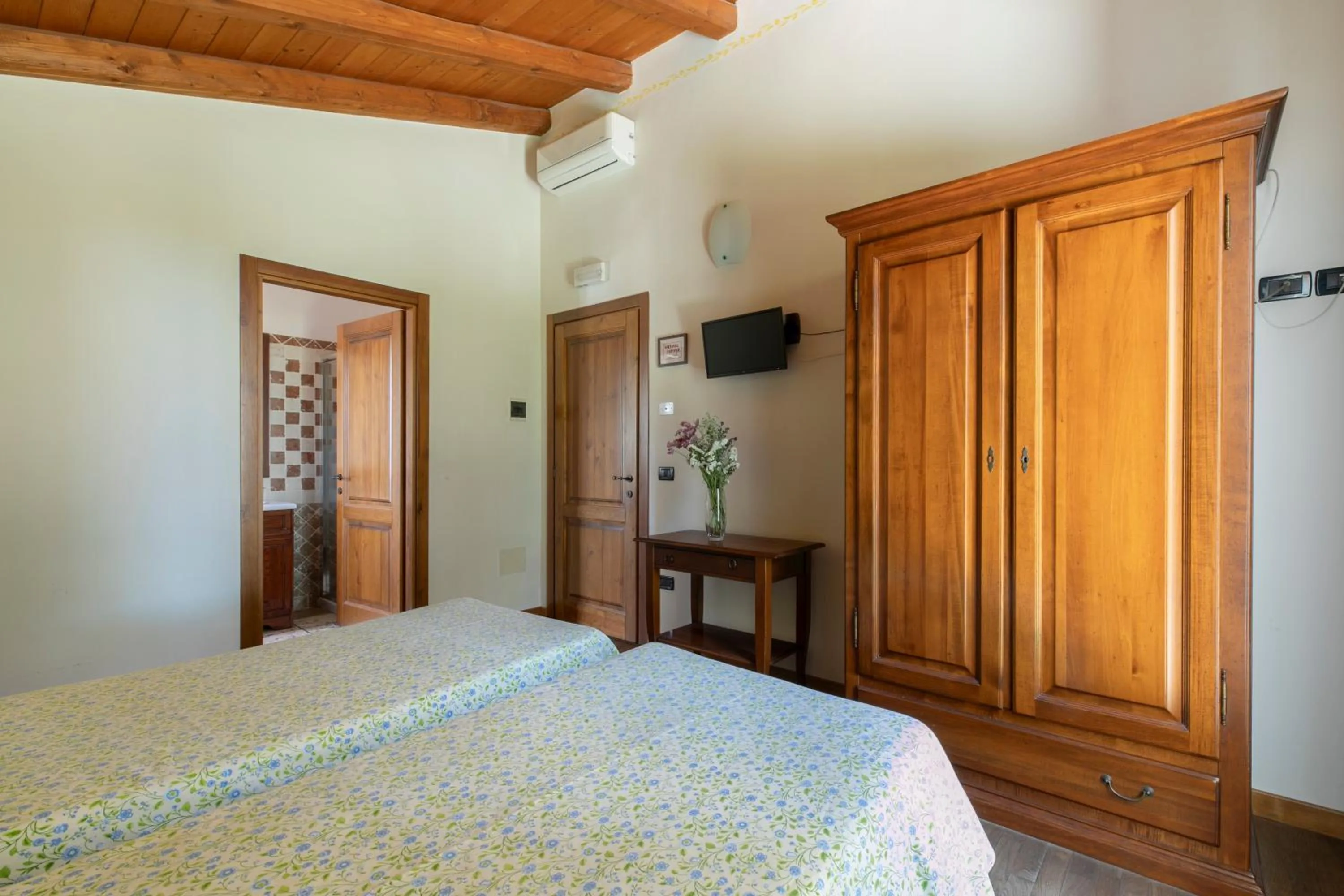 Photo of the whole room, Bed in Agriturismo Porcaloca