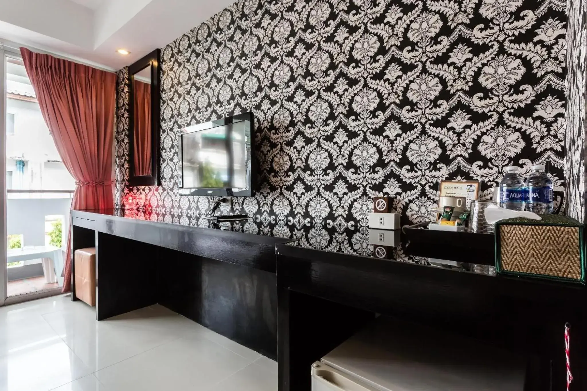 Superior Twin Room in 7Q Patong Beach Hotel Superior Twin Room in 7Q Patong Beach Hotel