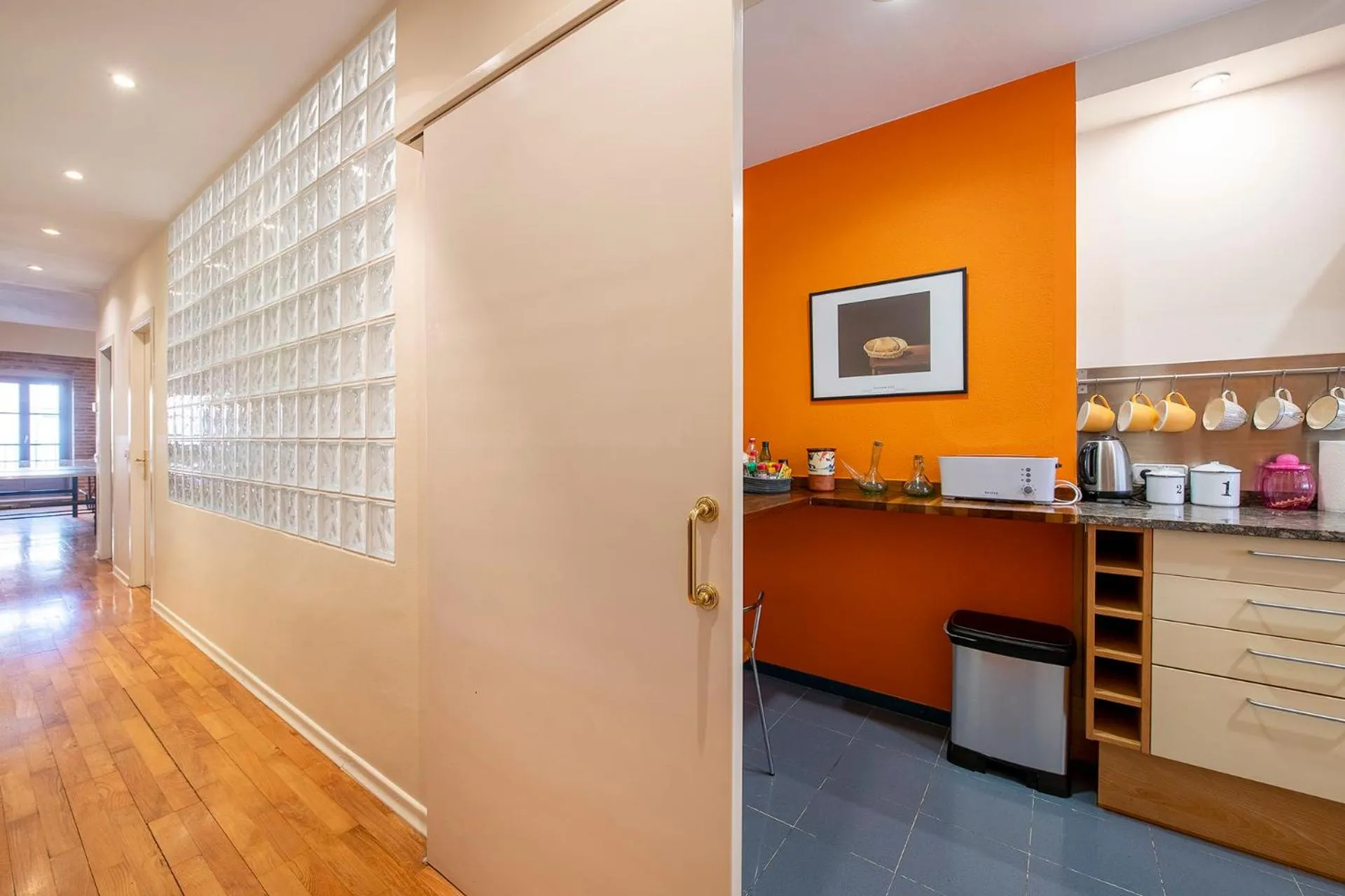 Sleep & Stay- Luxury top floor apt with terrace