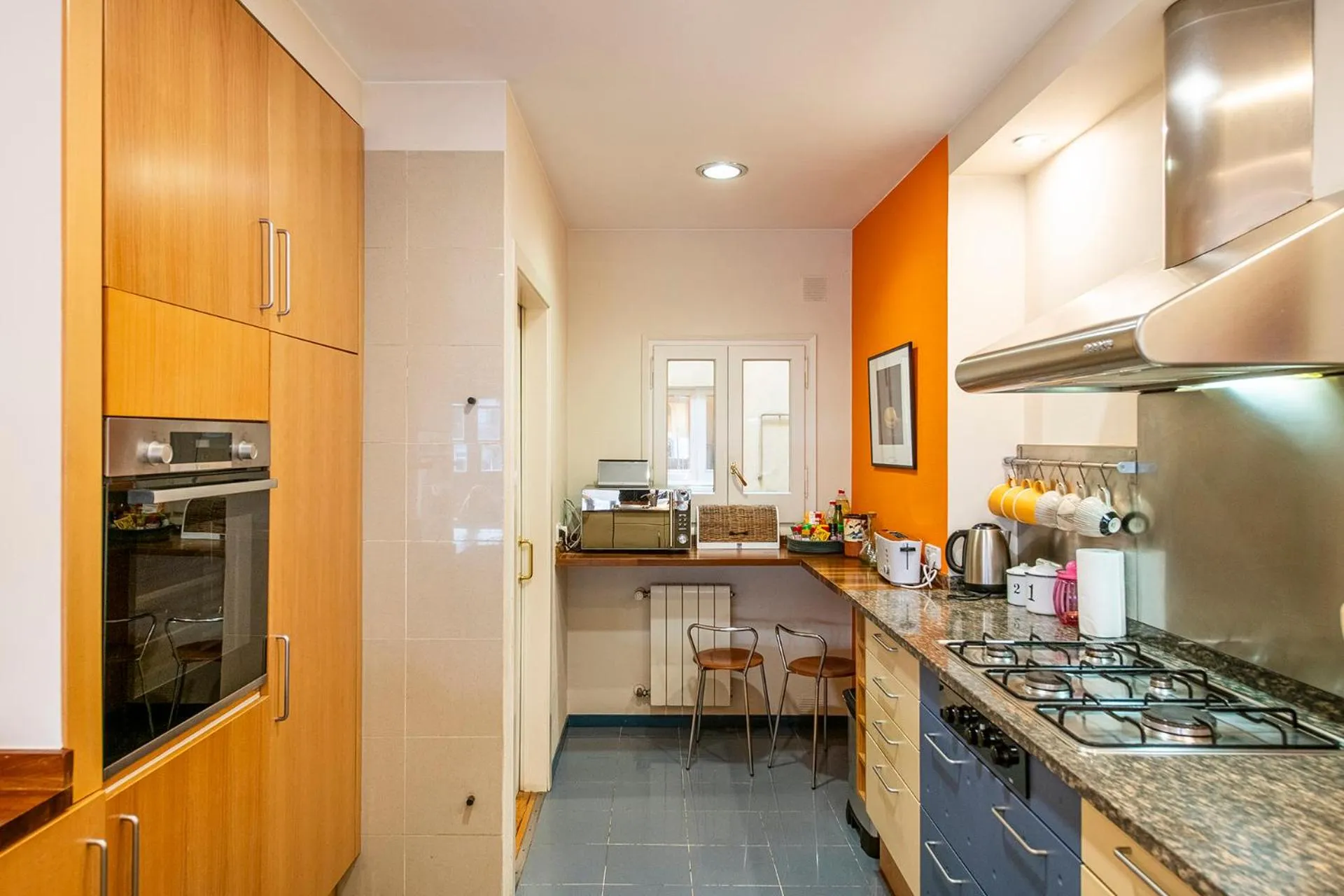 Sleep & Stay- Luxury top floor apt with terrace