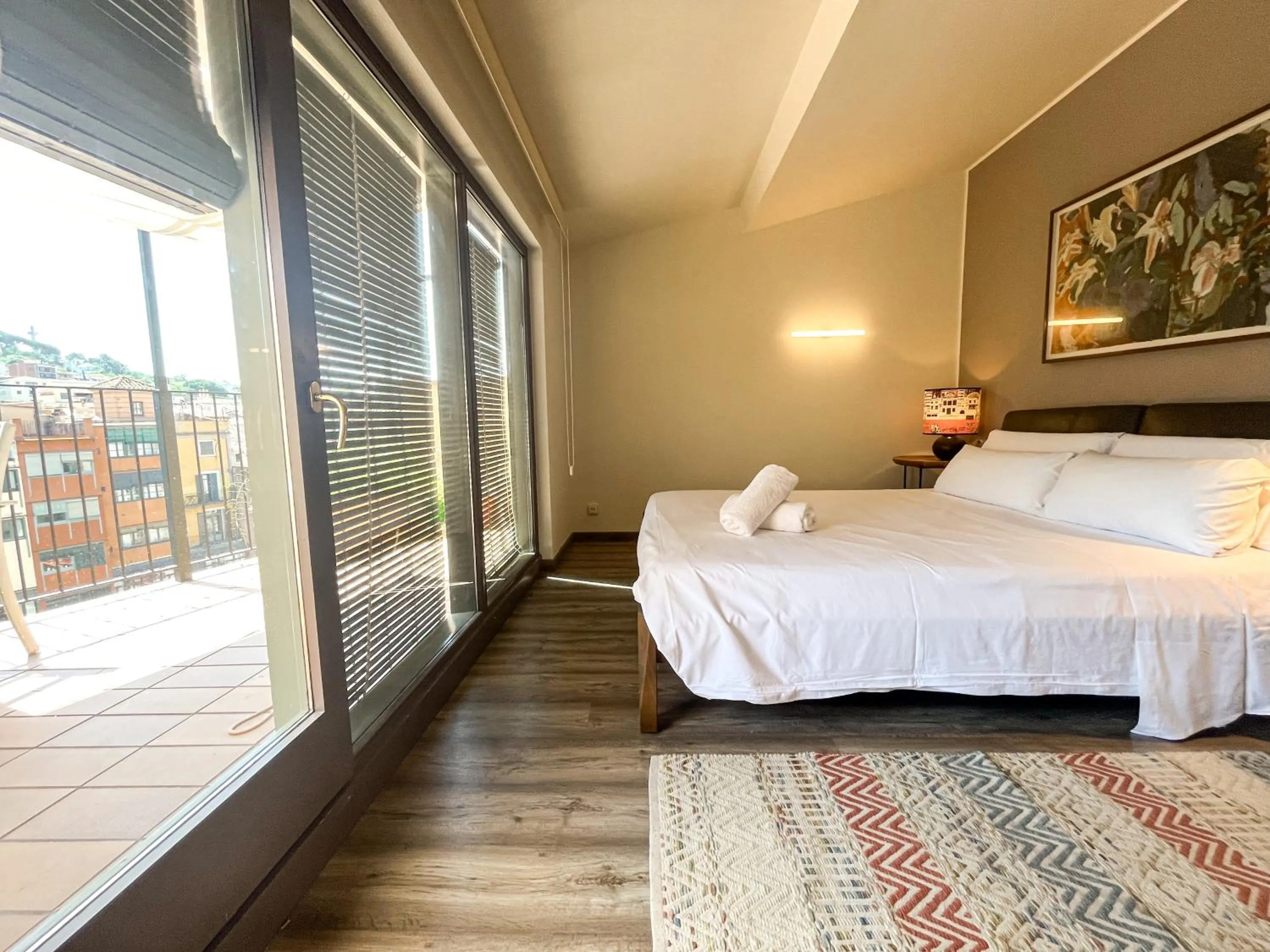 Bed in Sleep & Stay- Luxury top floor apt with terrace