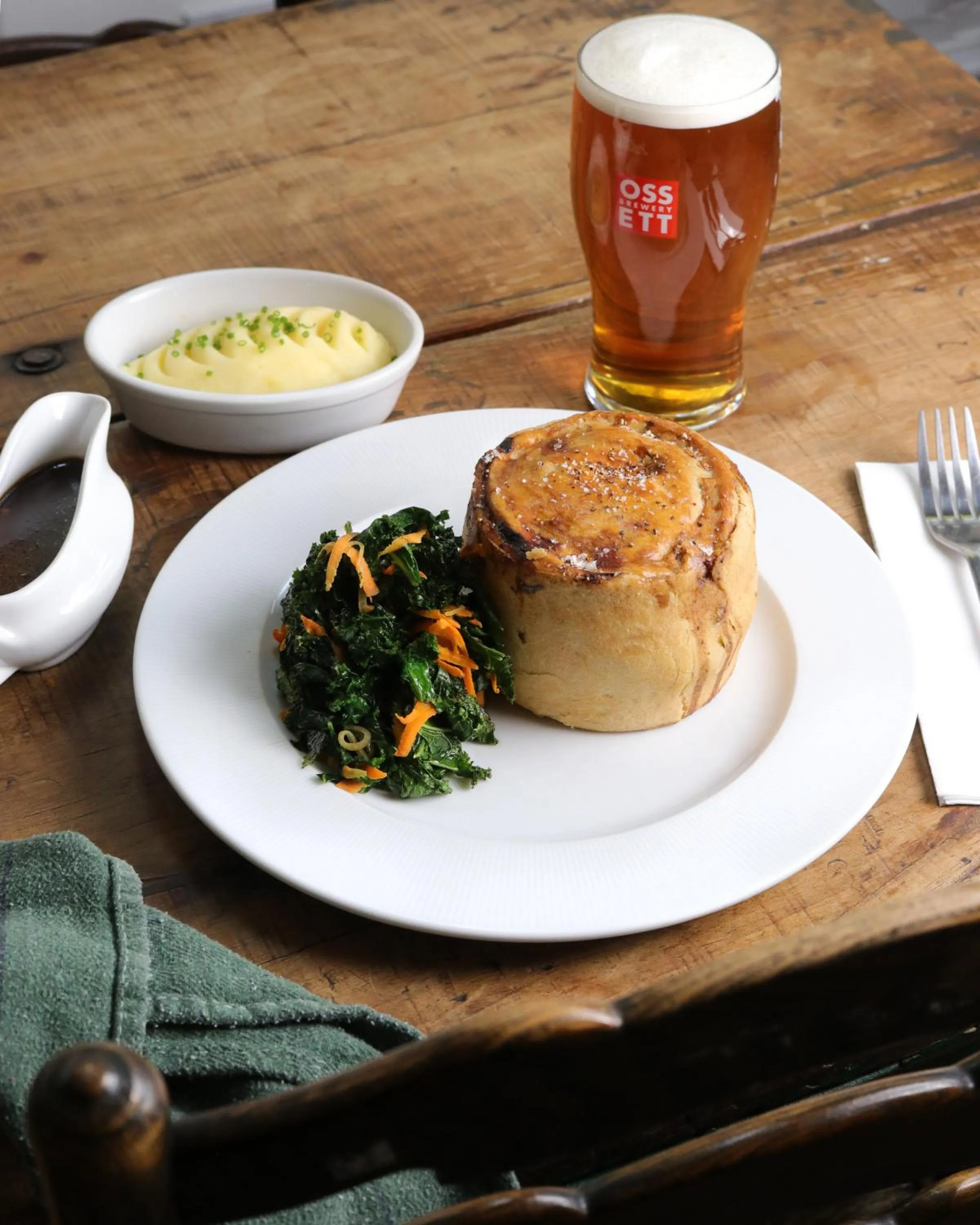 Food and drinks in Tower Hotel