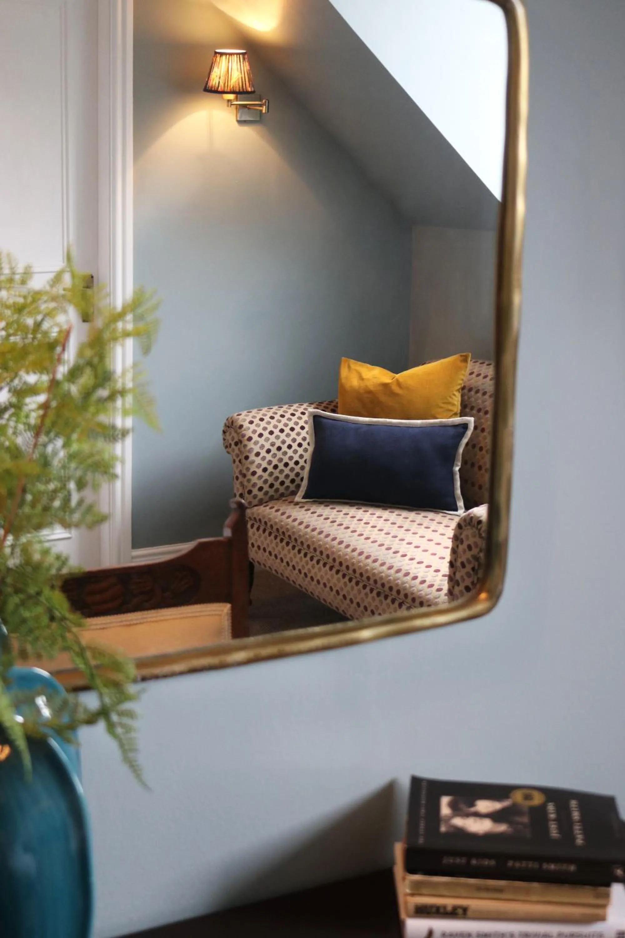 Living room in Tower Hotel