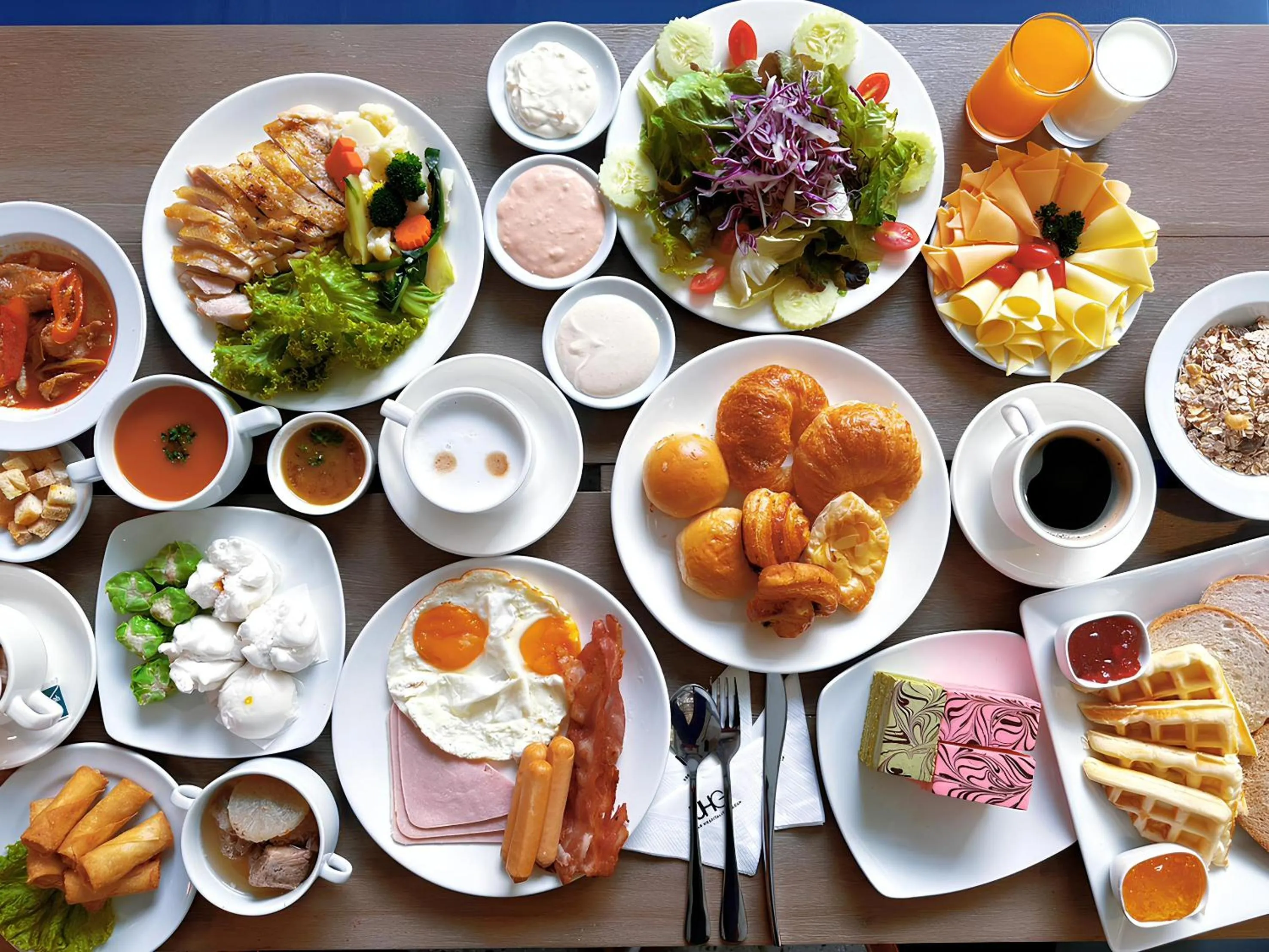 Food and drinks in The Quarter Saladaeng by UHG