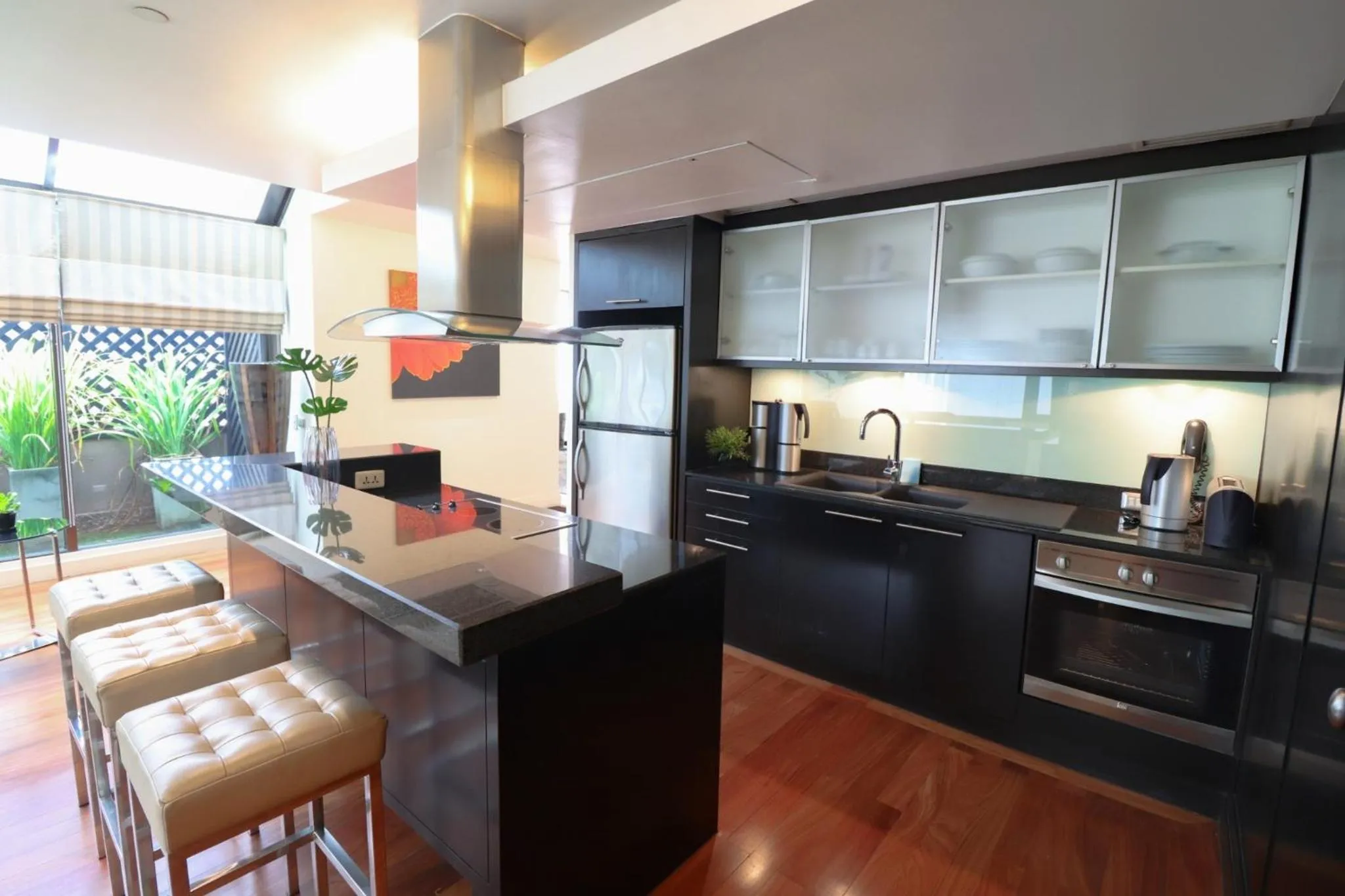 Kitchen or kitchenette in The Quarter Saladaeng by UHG