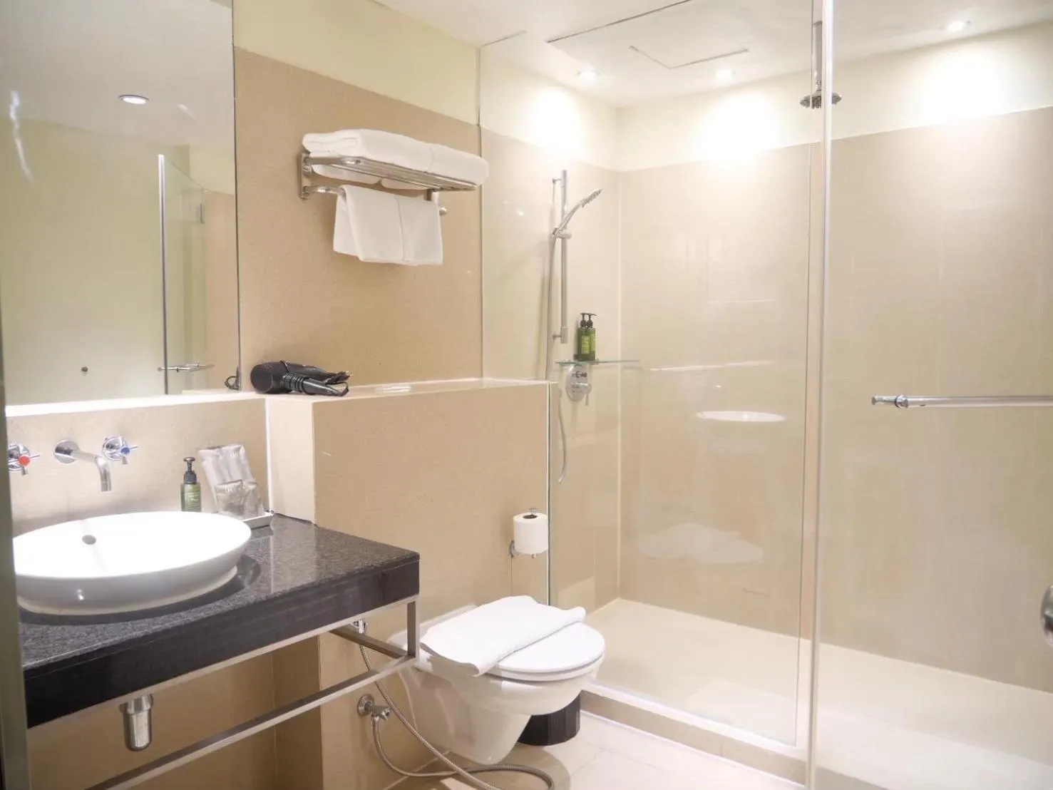 Bathroom in The Quarter Saladaeng by UHG