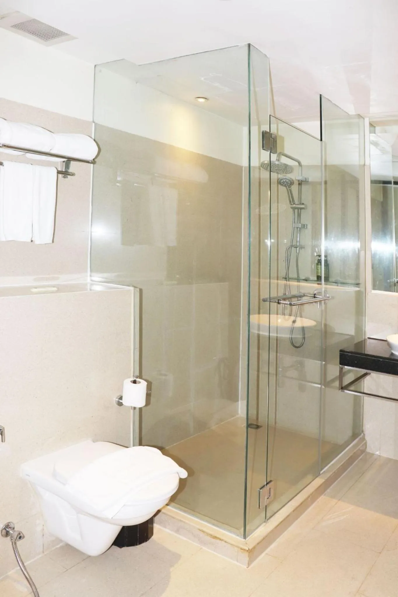 The Quarter Saladaeng by UHG