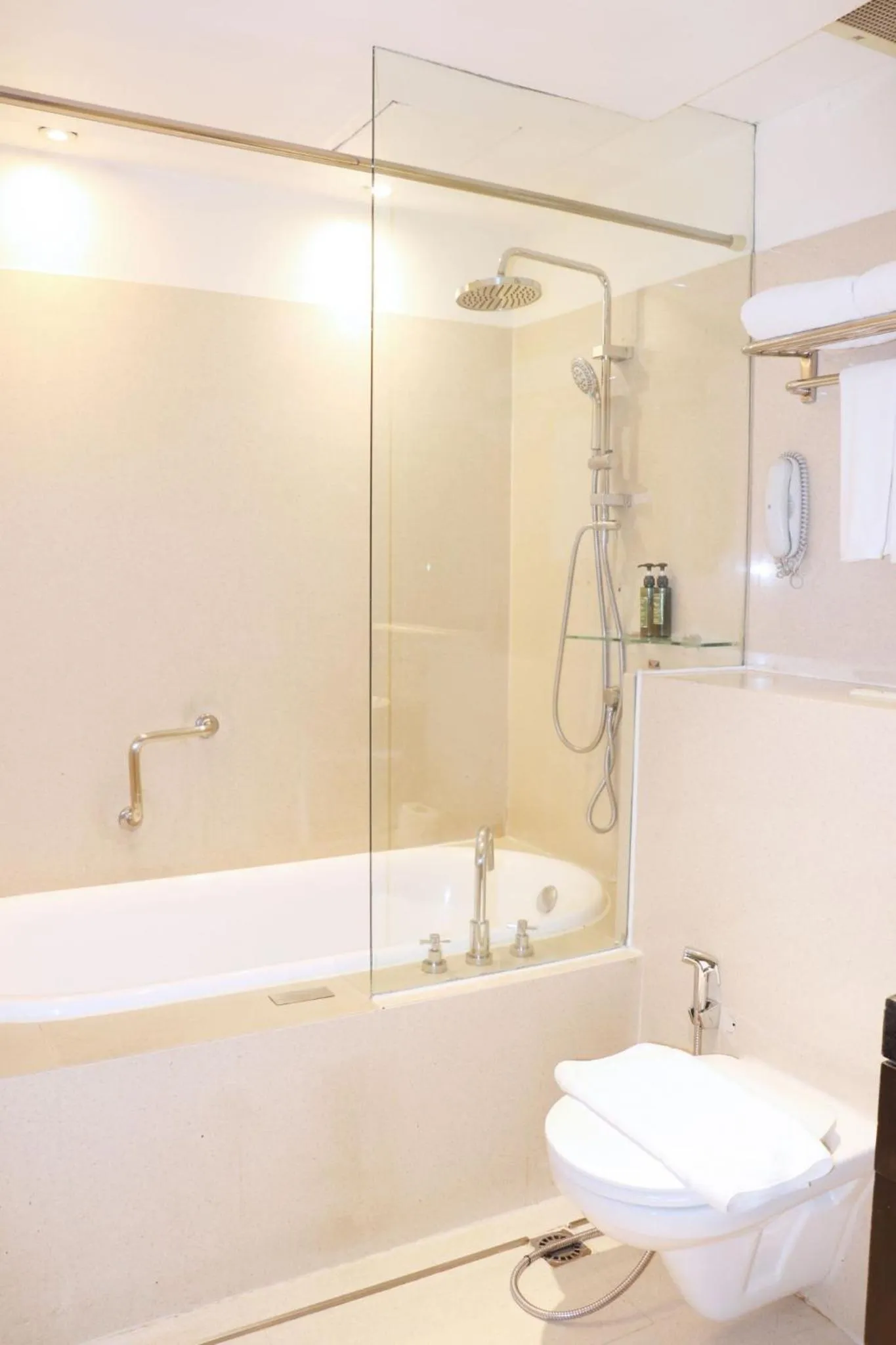 The Quarter Saladaeng by UHG