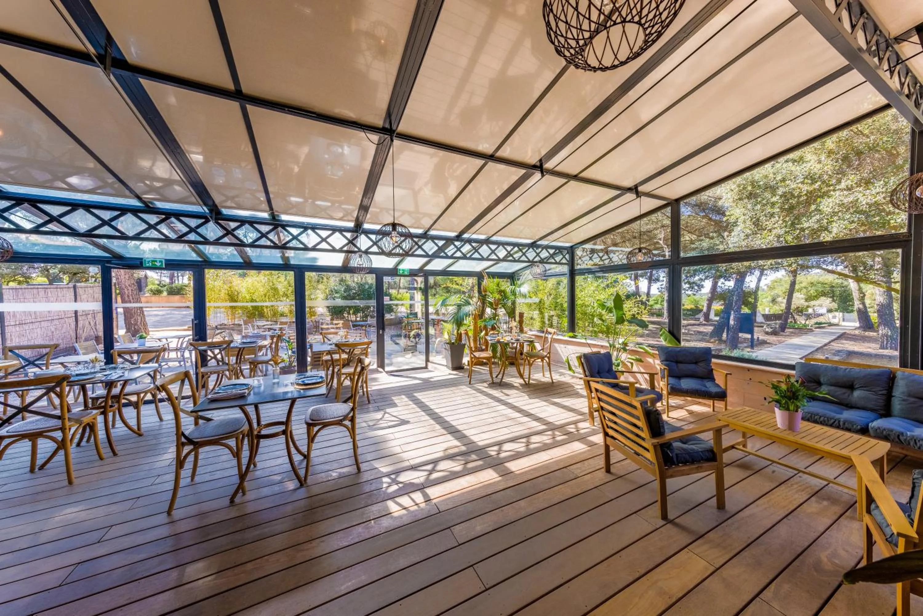 Patio in La Villa Vicha, The Originals Relais