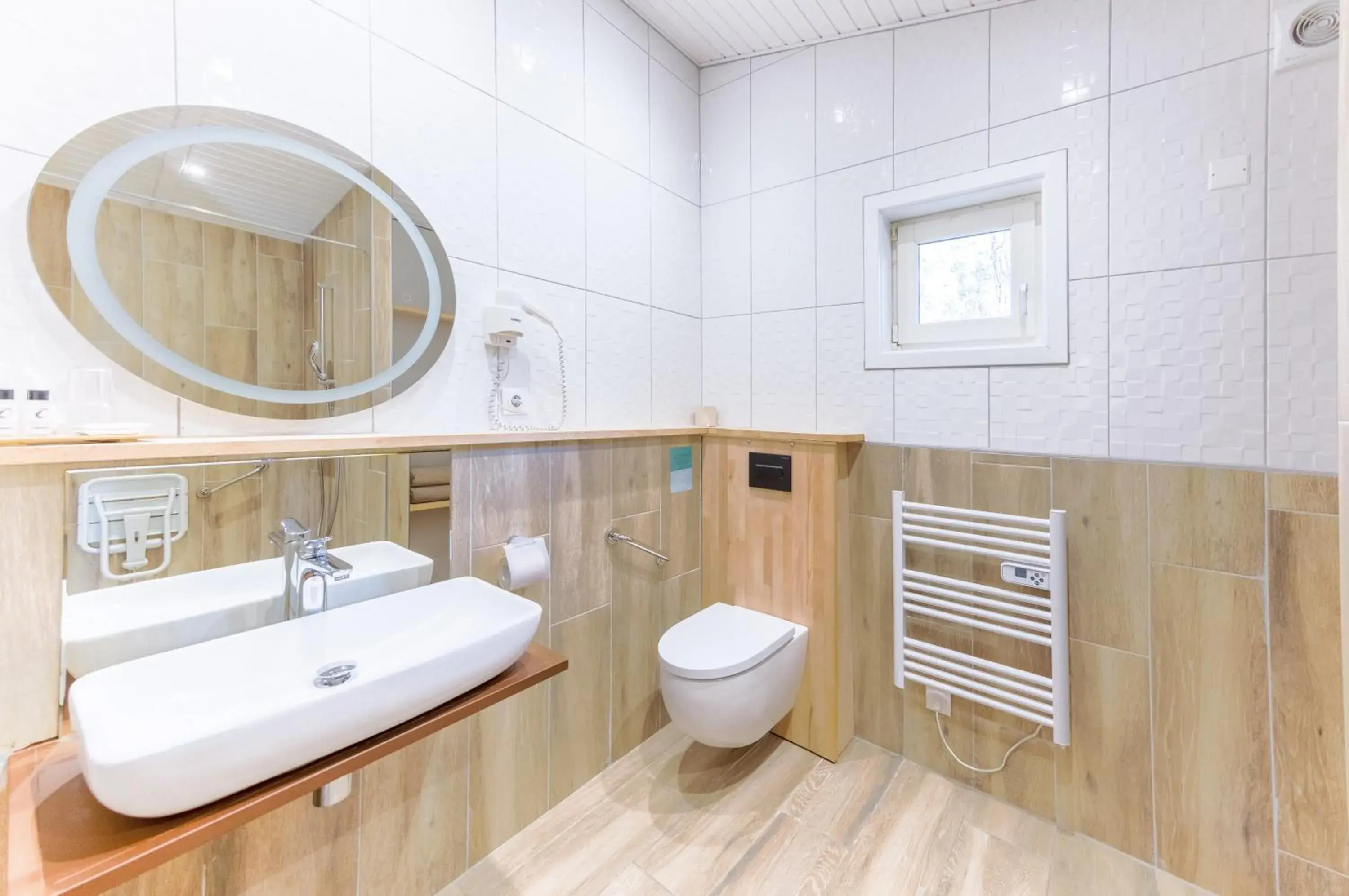 Classic Quadruple Room in La Villa Vicha, The Originals Relais Classic Quadruple Room in La Villa Vicha, The Originals Relais