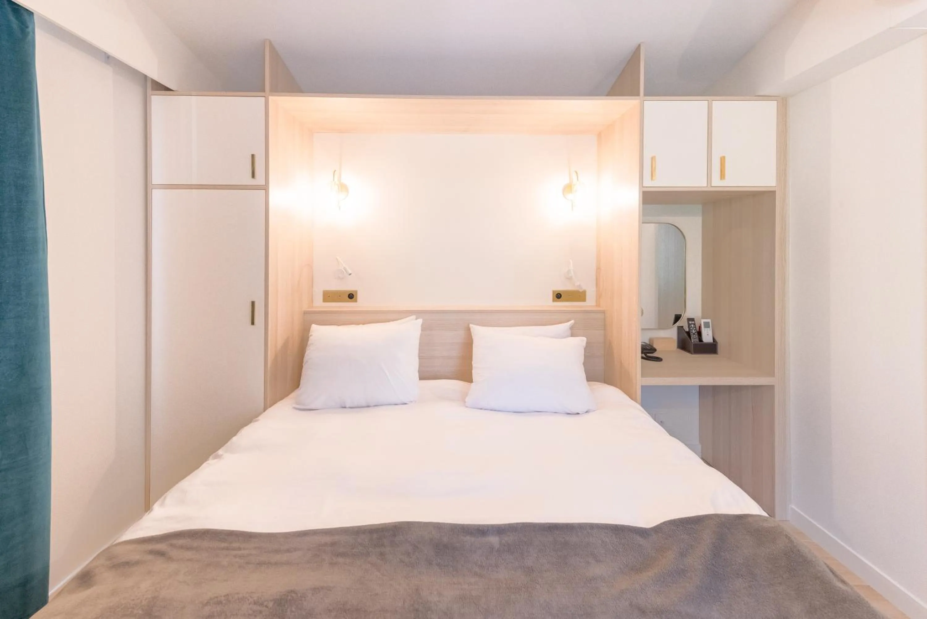 Bed in La Villa Vicha, The Originals Relais