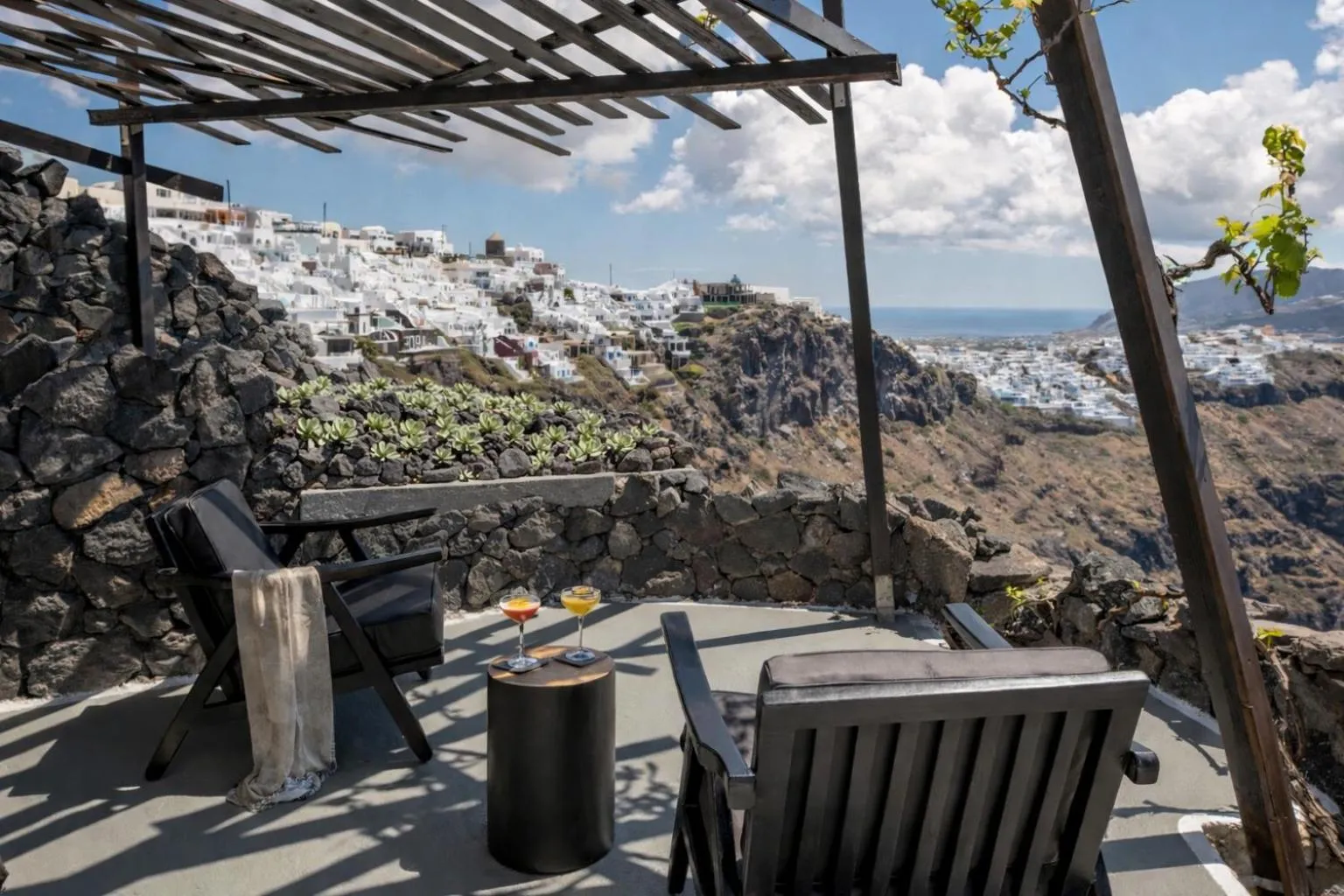 Balcony/Terrace in Honeymoon Petra Villas