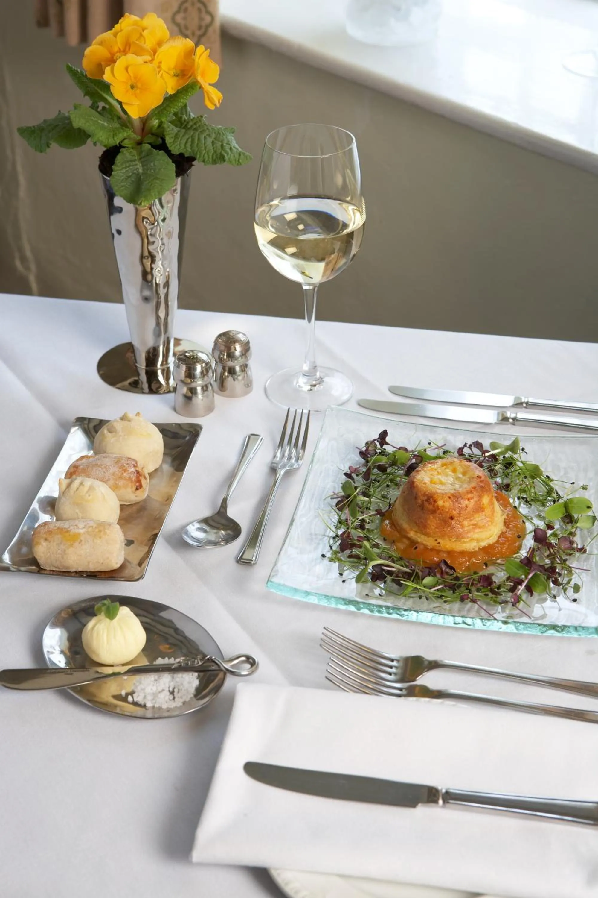 Restaurant/places to eat in Yalbury Cottage