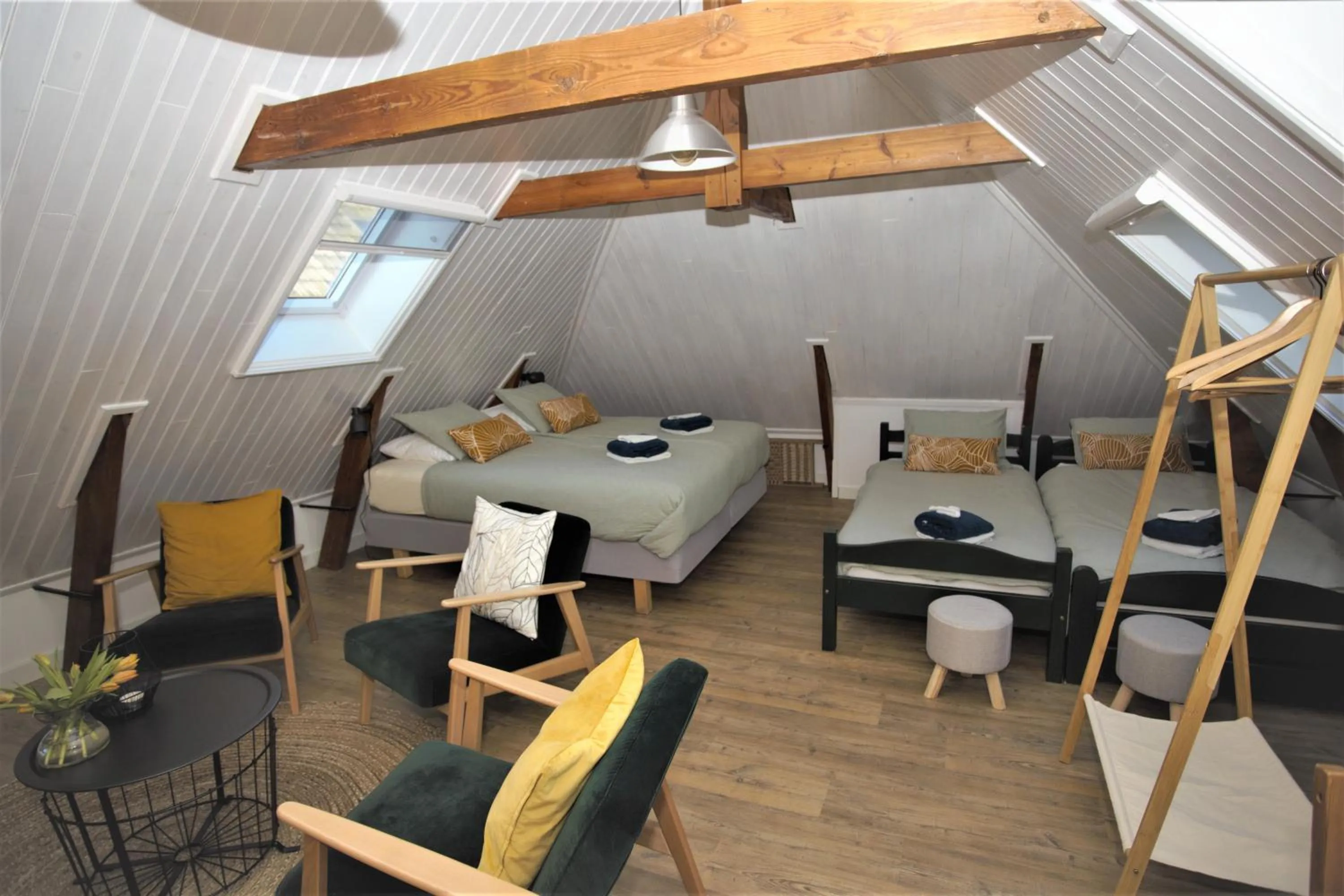 Family, Bed in B&B 'T Skoalhûs