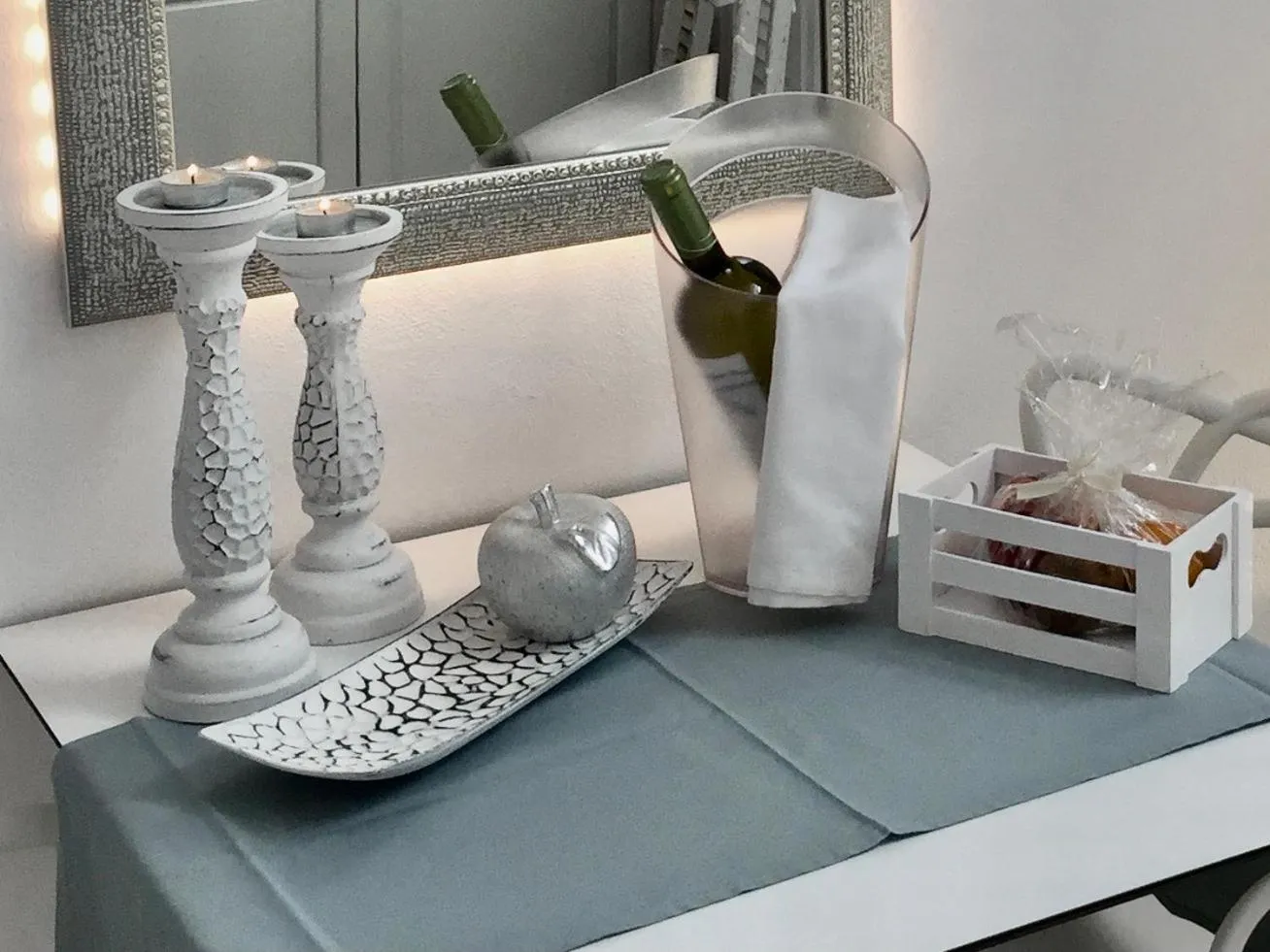 Dining area in Aeolos Art & Eco Suites Adults Only